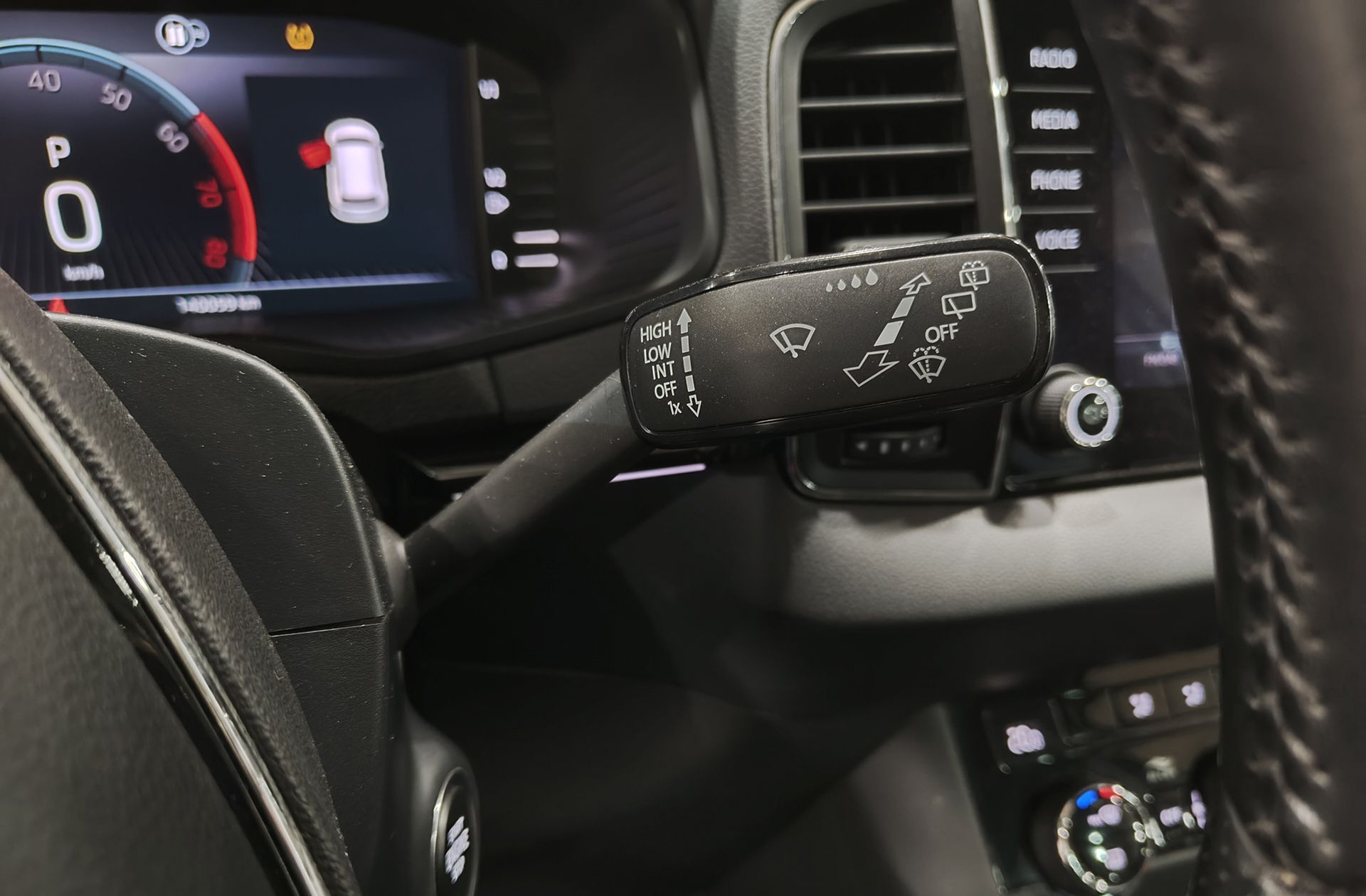 Škoda Karoq 1.5 TSI ACT Style DSG - foto 28
