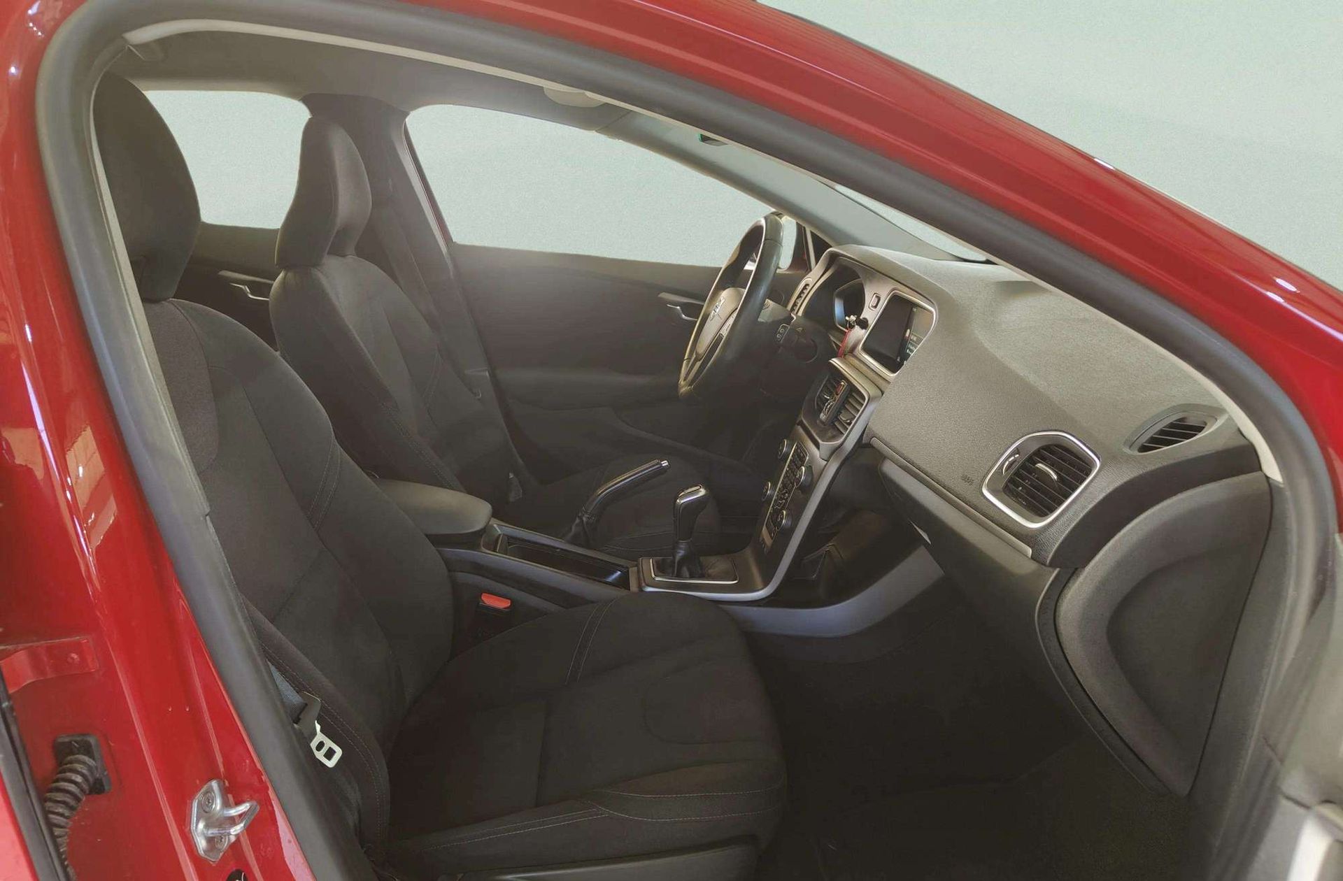 Volvo V40 D2 Kinetic - foto 17