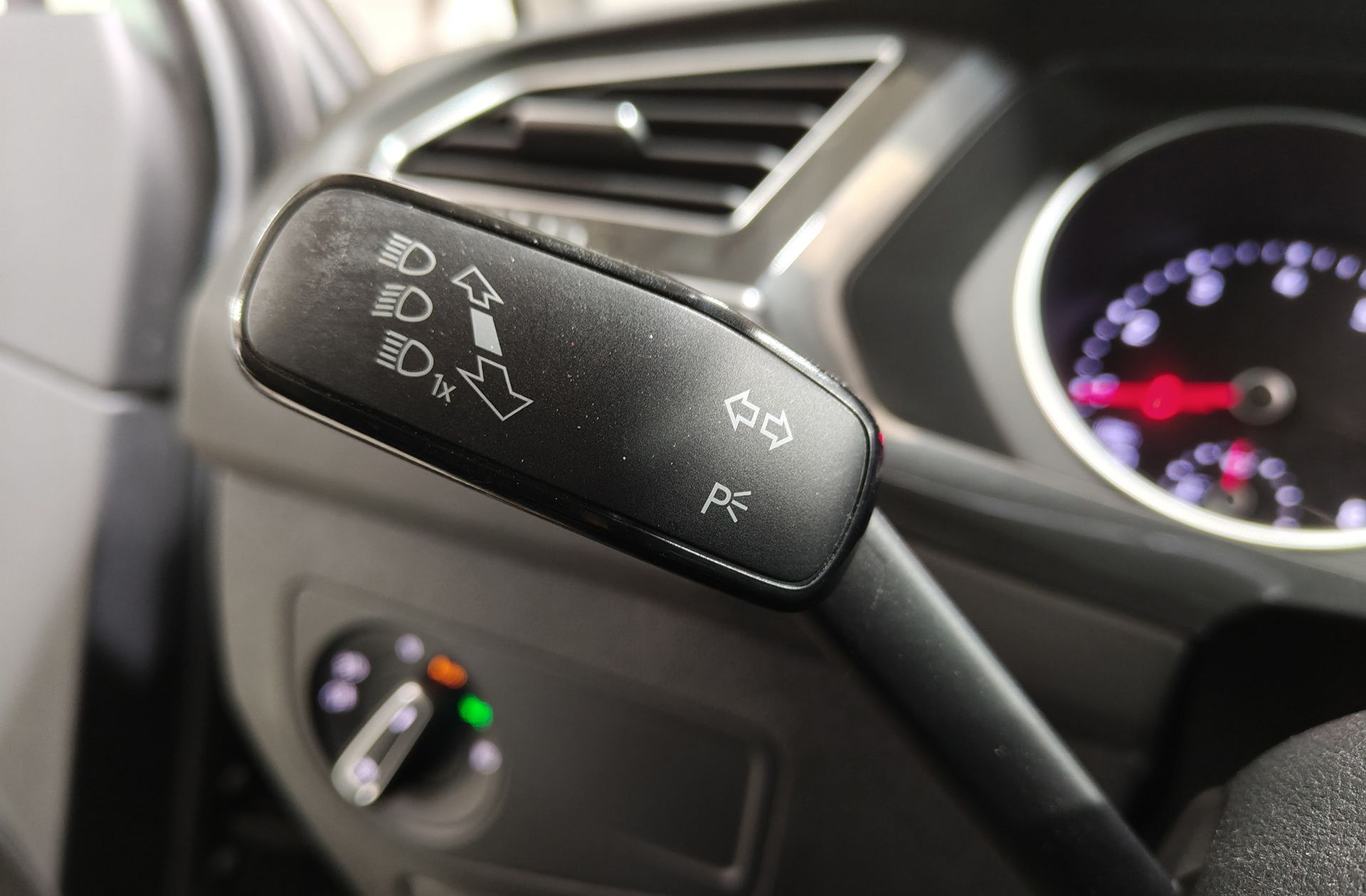 Volkswagen Tiguan Advance 1.5 TSI DSG Pack R-line - foto 33