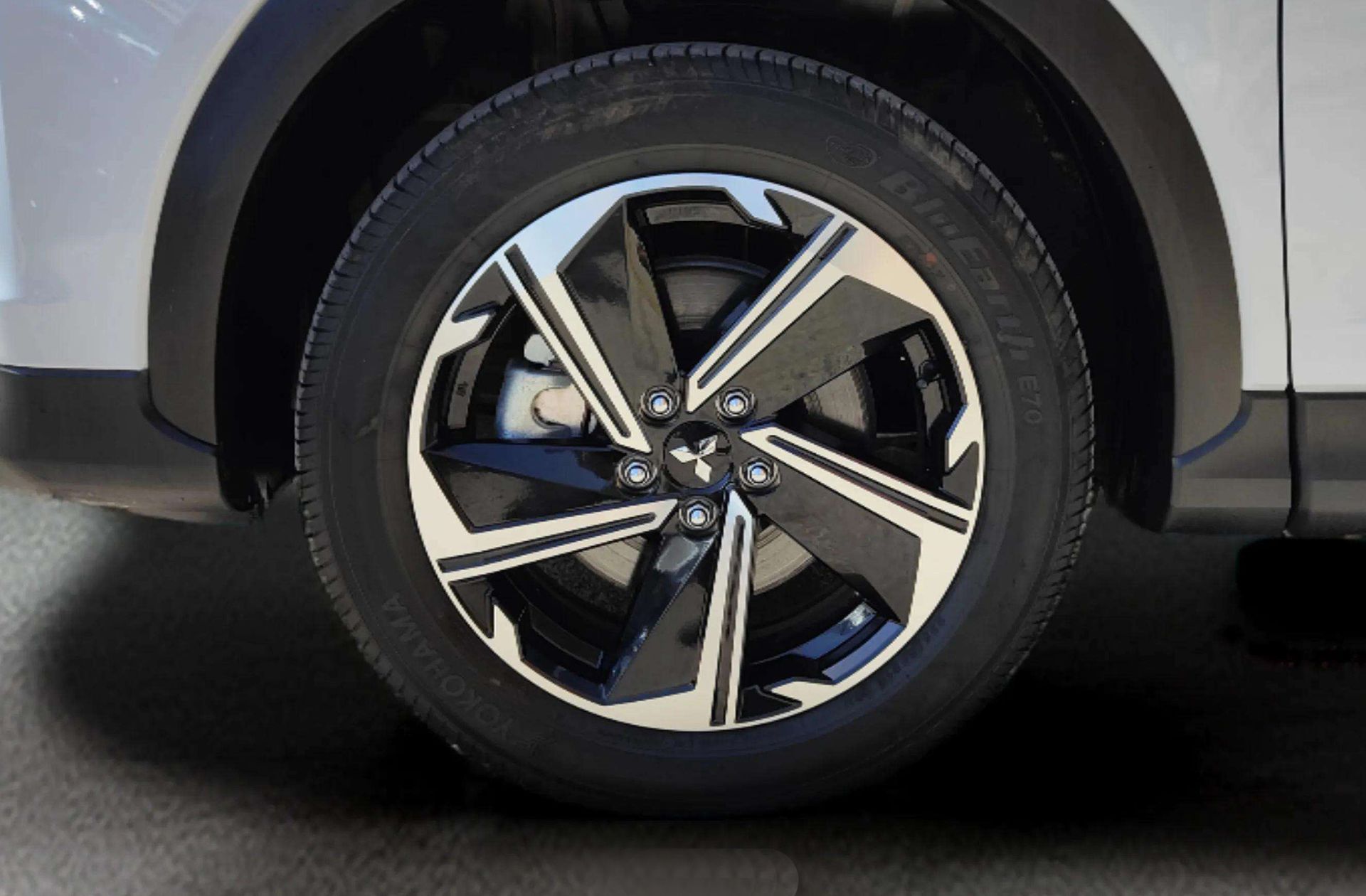 Mitsubishi Eclipse Cross 2.4 PHEV Kaiteki 4WD - foto 37