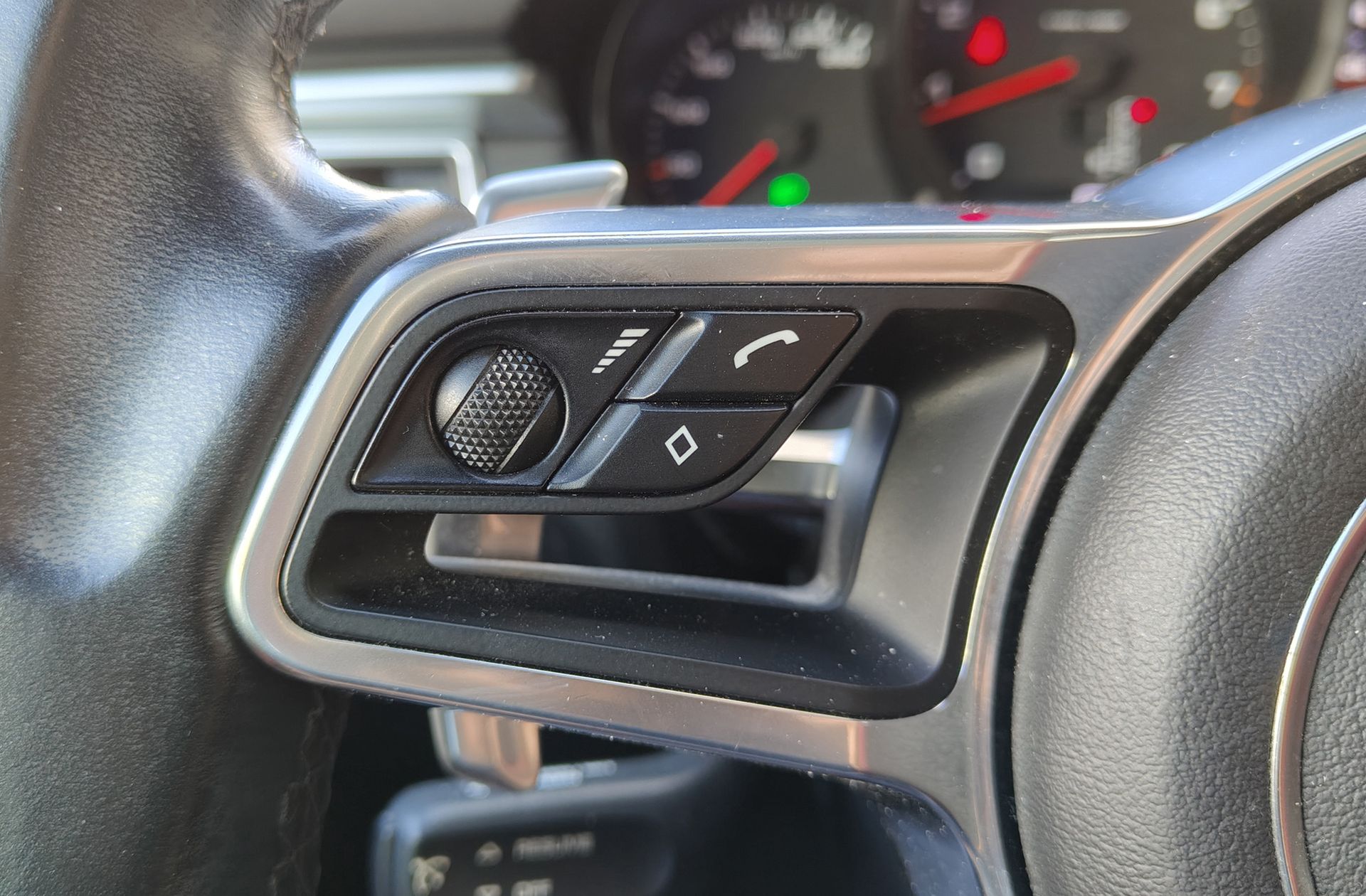 Porsche Macan - foto 29