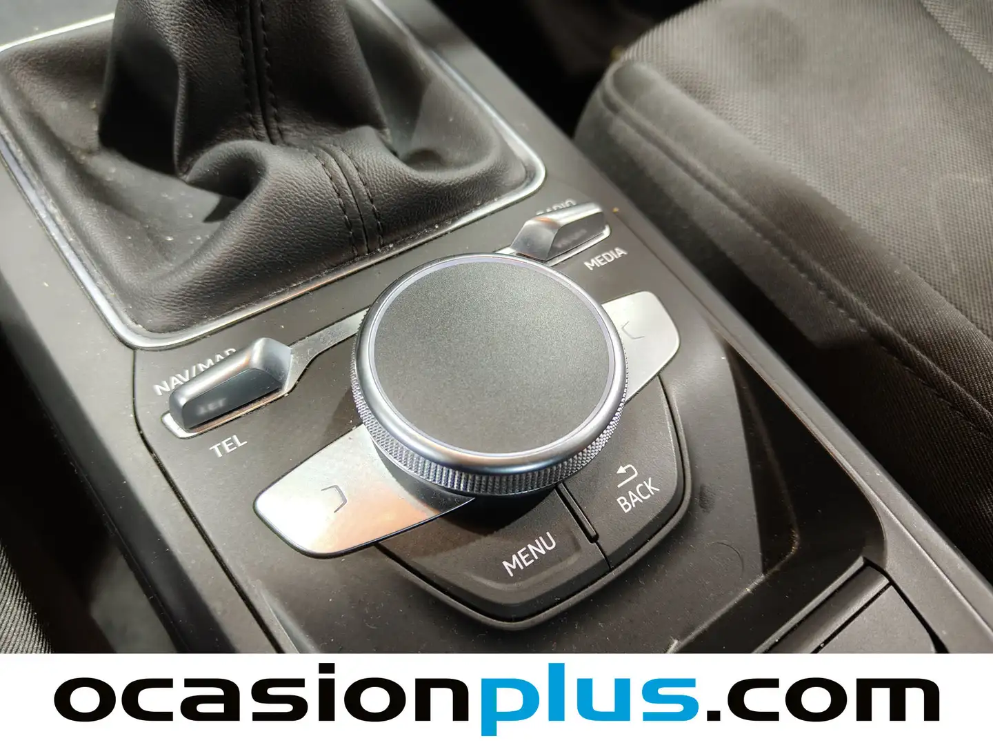 Foto Audi Q2 Audi Q2 Advanced 30 TDI  (116 CV)