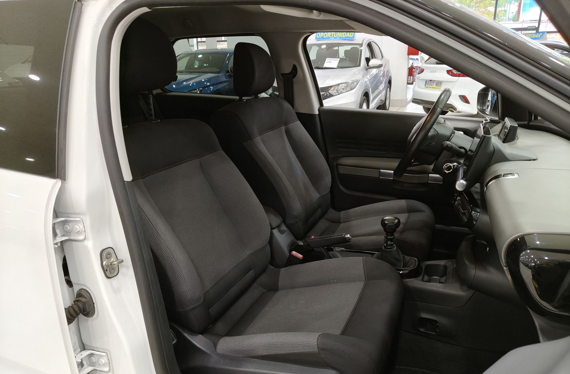 Citroën C4 Cactus BlueHDi 100 Feel - foto 15