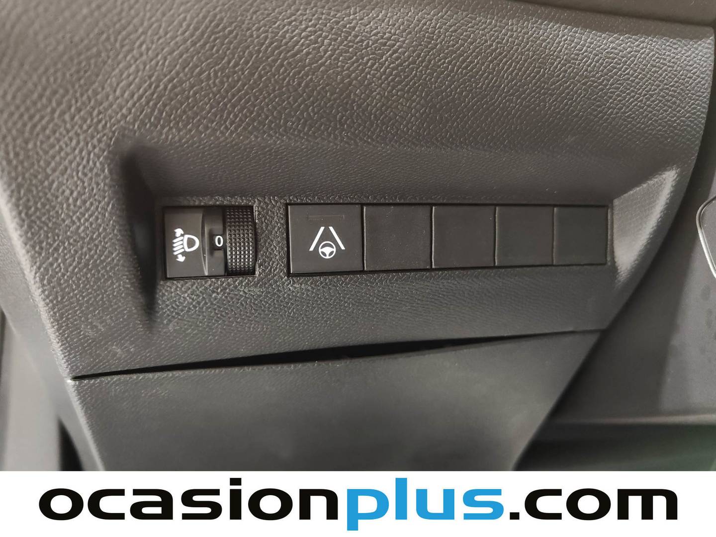 Peugeot 2008 Peugeot 2008 Allure Hybrid eDCS6 (145 CV) 2025