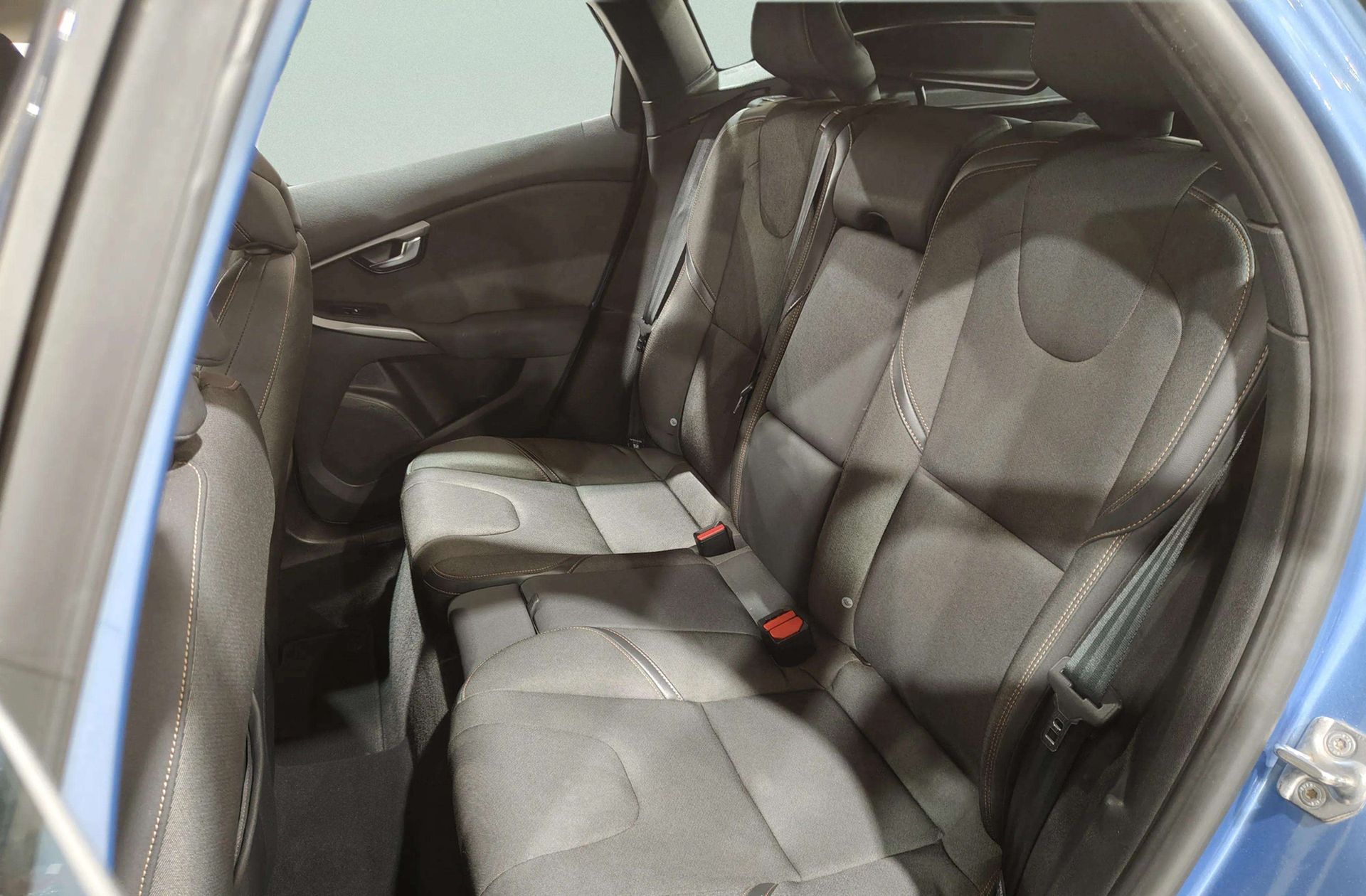 Volvo V40 D2 Momentum - foto 9