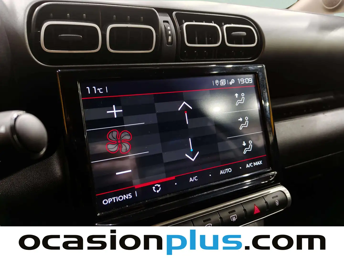 Foto Citroën C3 Aircross Citroen C3 Aircross PureTech 130 Shine Pack EAT6 (131 CV)