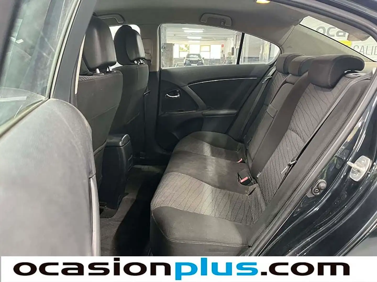 Foto Toyota Avensis Toyota Avensis 2.0 D-4D Active (126 CV)