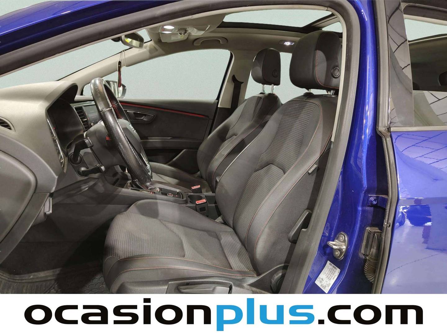 Foto asientos delanteros Seat León Seat León ST 2.0 EcoTSI S&S FR Edition Plus DSG (190 CV)