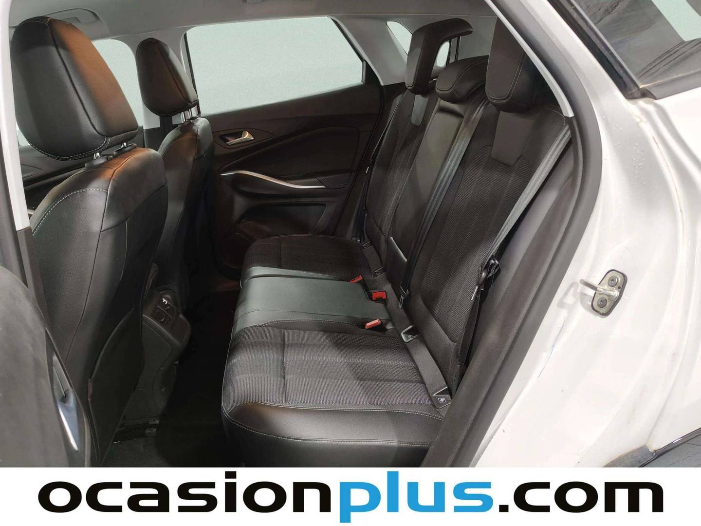 Foto asientos traseros Opel Grandland Opel Grandland 1.2 Turbo XHT S&S GS (130 CV)