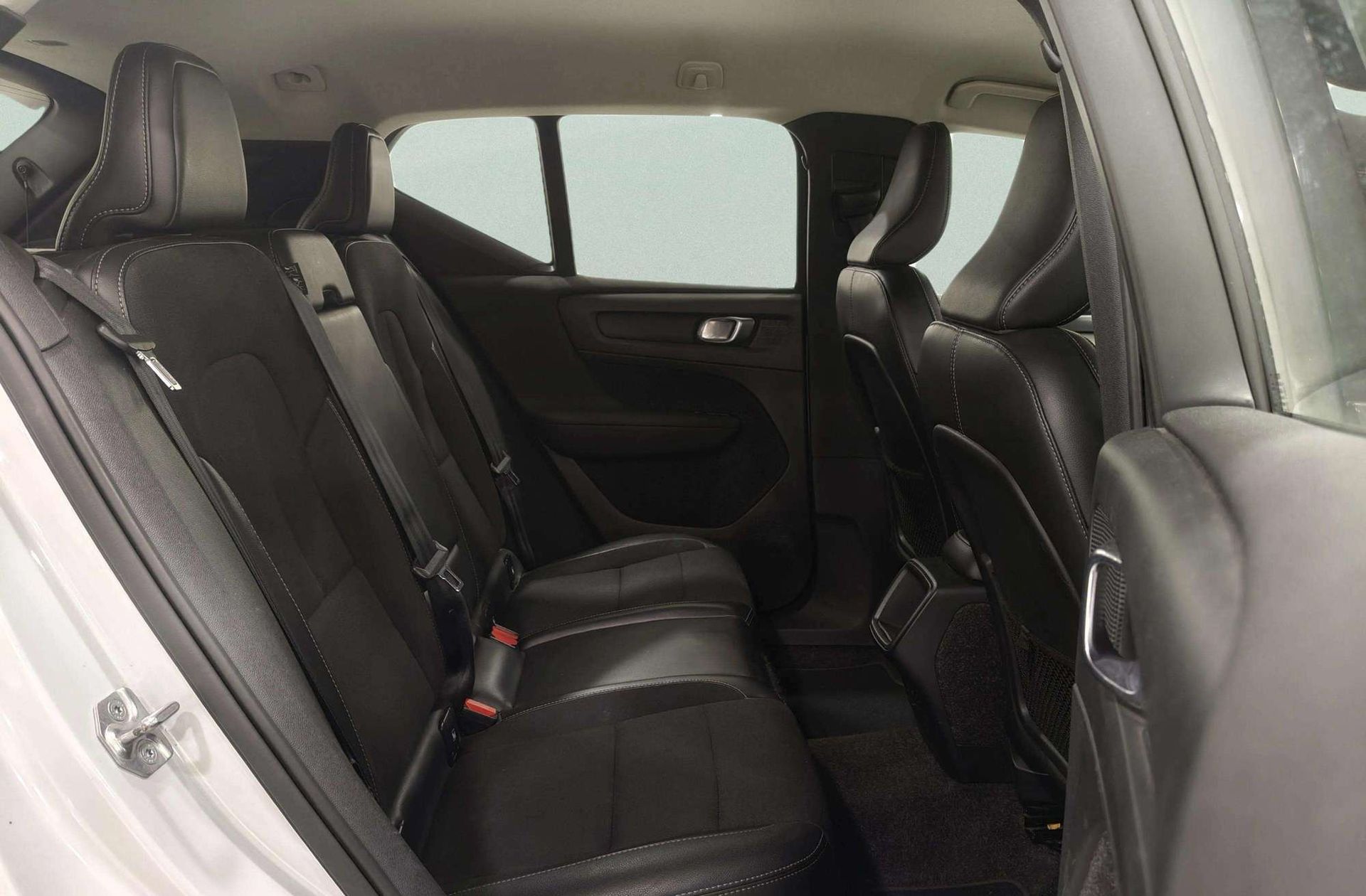 Volvo XC40 T3 Momentum Pro - foto 19