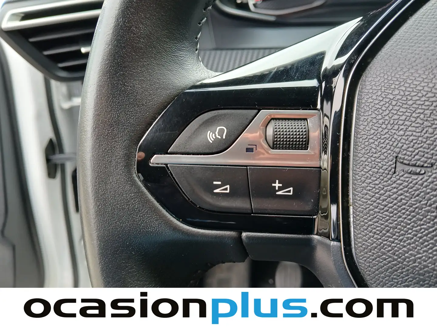 Foto Peugeot 2008 Peugeot 2008 PureTech 100 S&S Allure (100 CV)