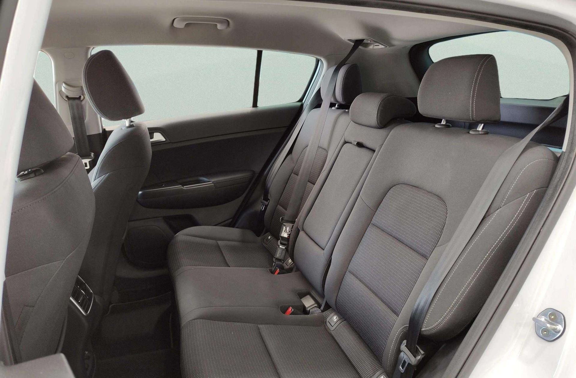 Kia Sportage 1.6 GDi x-Tech18 4x2 - foto 14