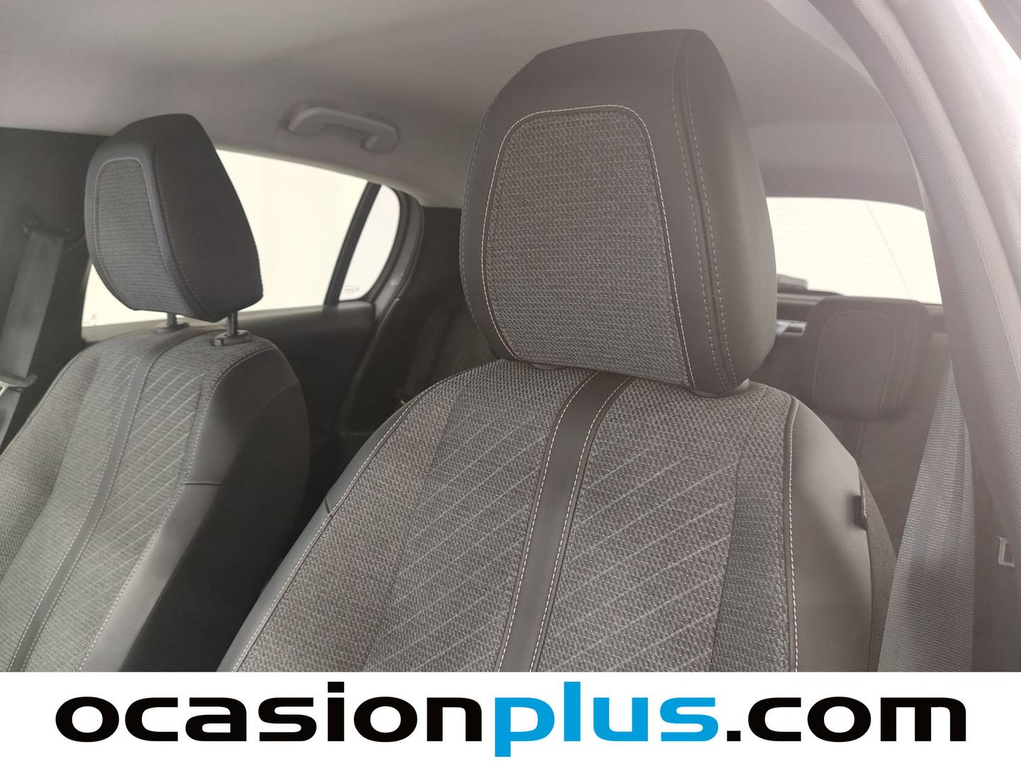 Extras y acabados del Peugeot 208 Peugeot 208 100 Allure (100 CV)