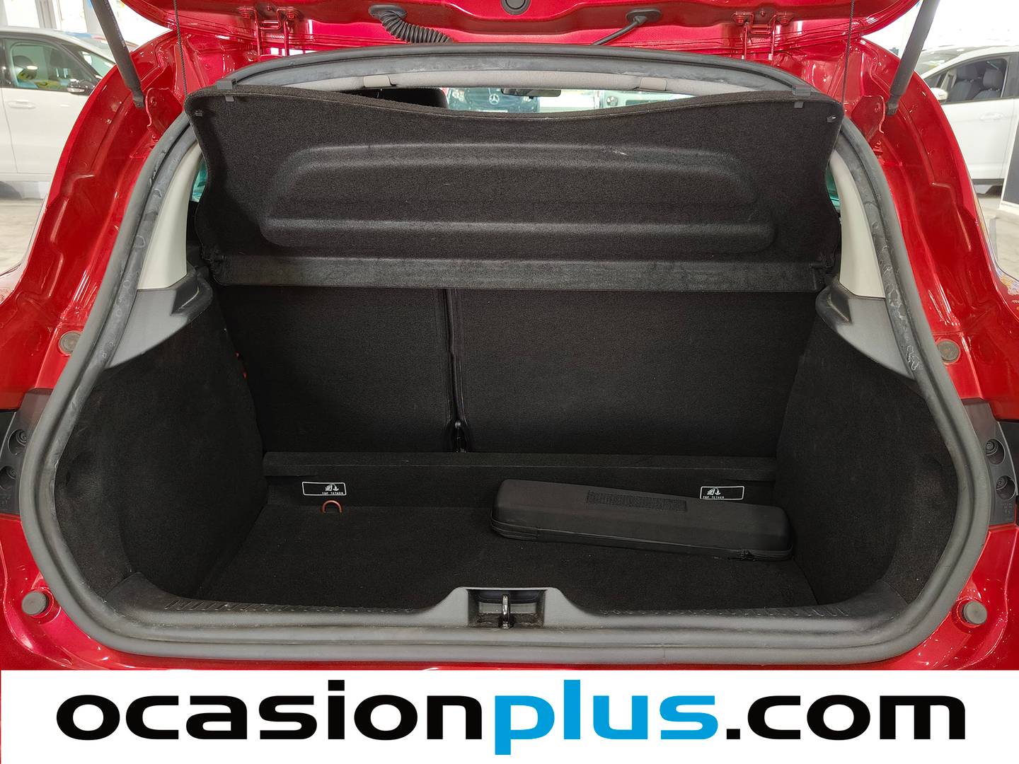 Fotos maletero Renault Clio Renault Clio Limited 1.2 16v (75 CV)