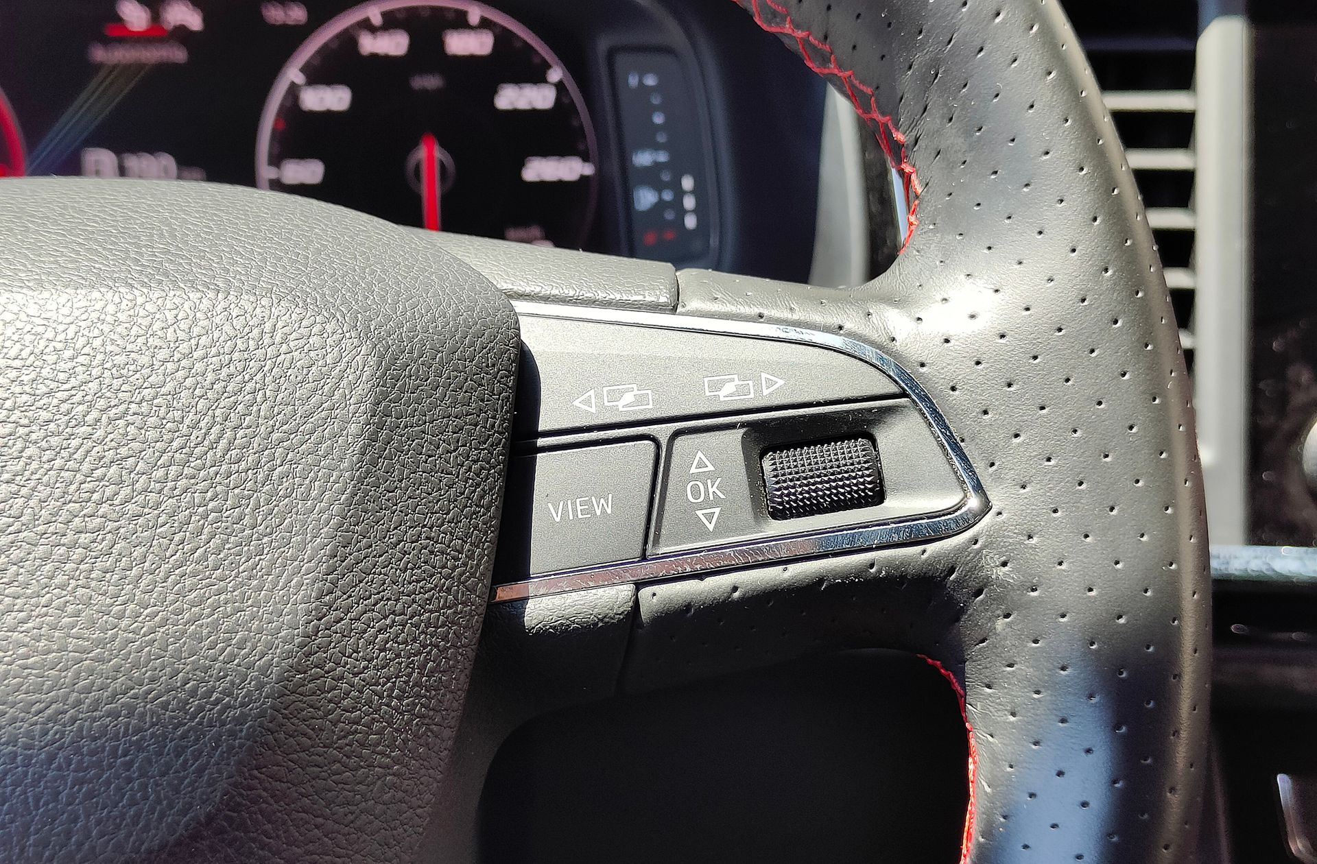 SEAT Ateca 2.0 TDI FR - foto 27