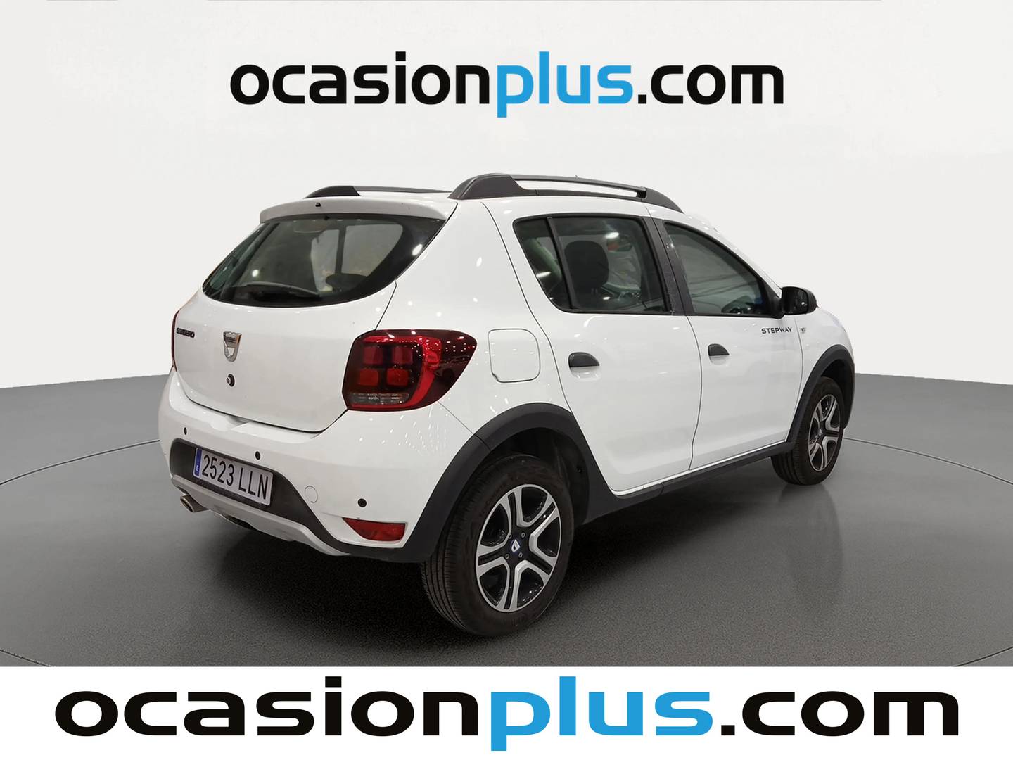Foto trasera Dacia Sandero Dacia Sandero Stepway Essential TCe (100 CV) derecha