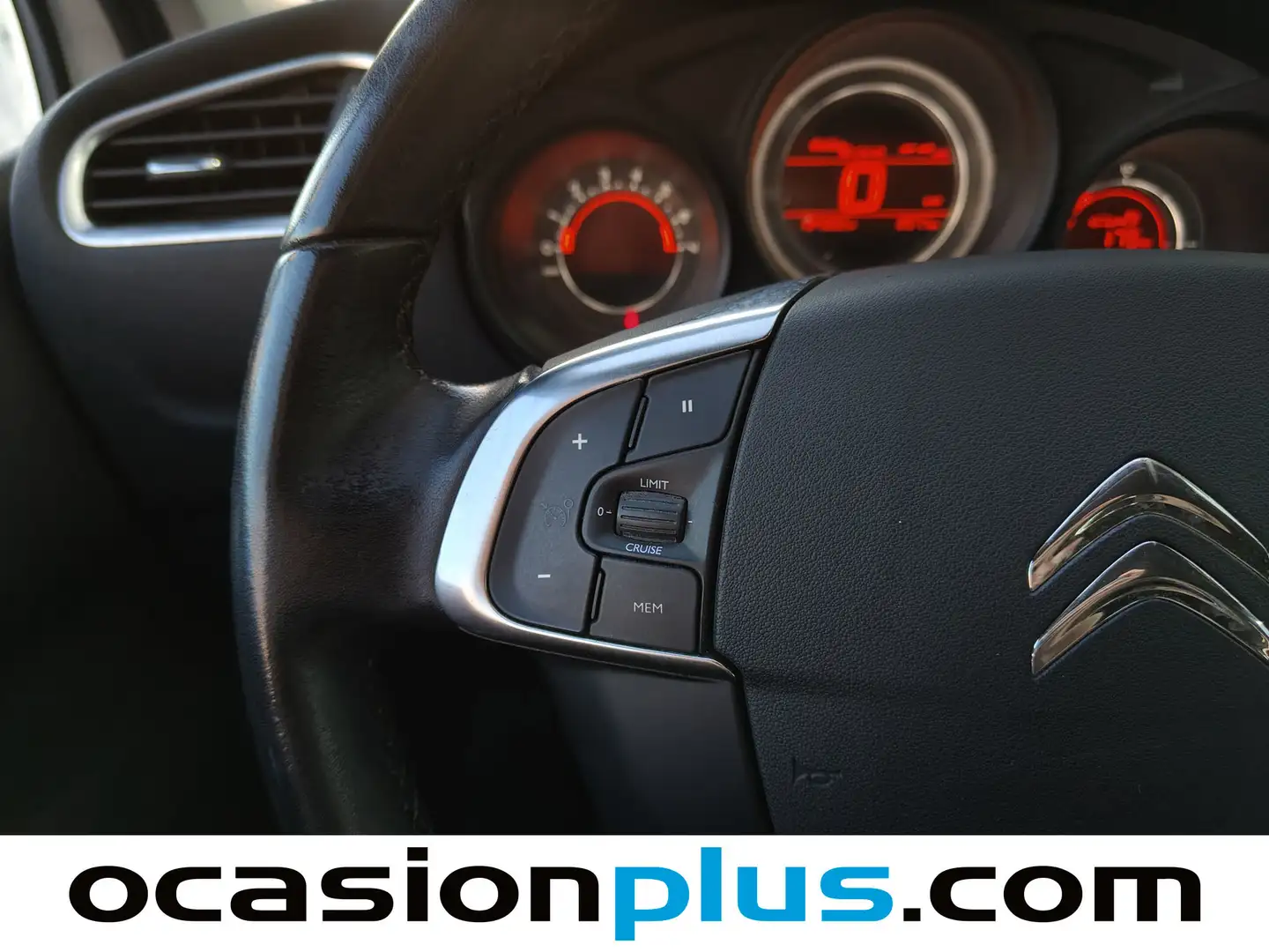 Foto Citroën C4 Citroen C4 PureTech 110 Live Edition (110 CV)