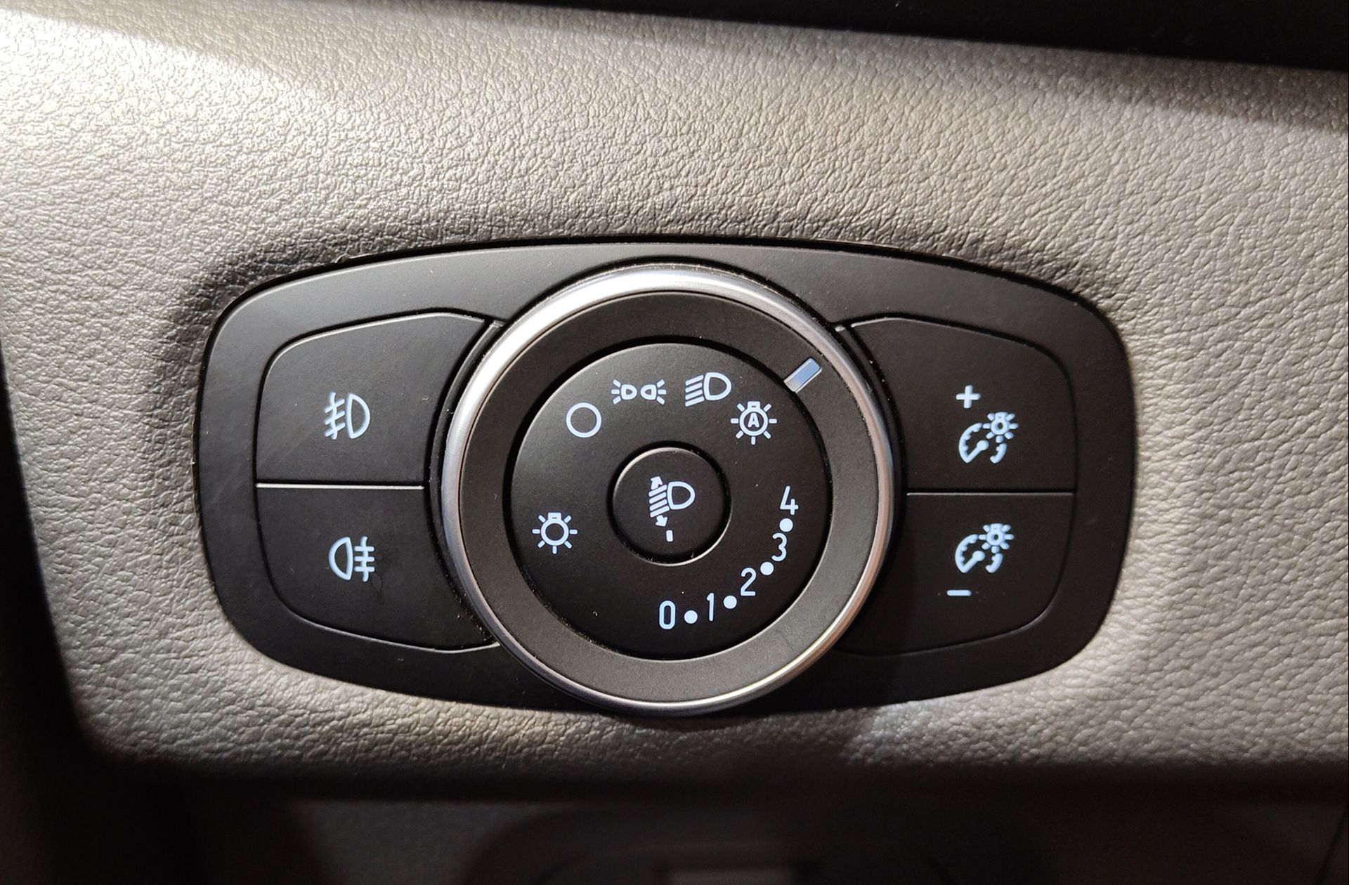 Ford Transit Custom Kombi 2.0 TDCi 320 L1 Trend - foto 9
