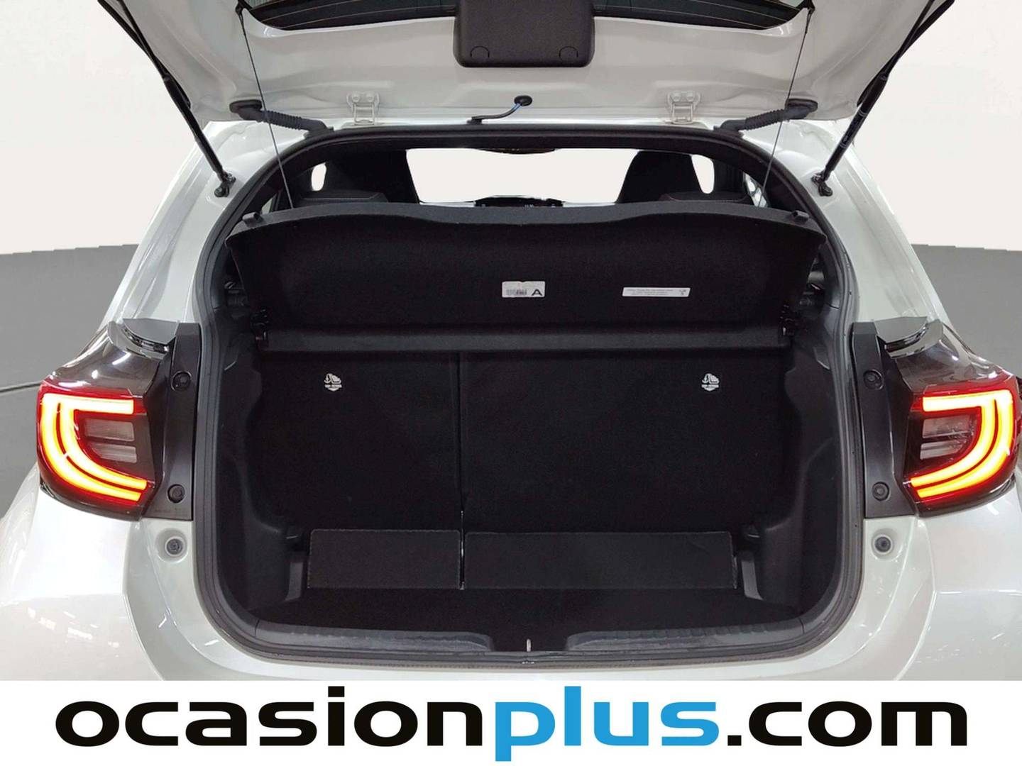 Fotos maletero Toyota Yaris Toyota Yaris 120H Style (116 CV)