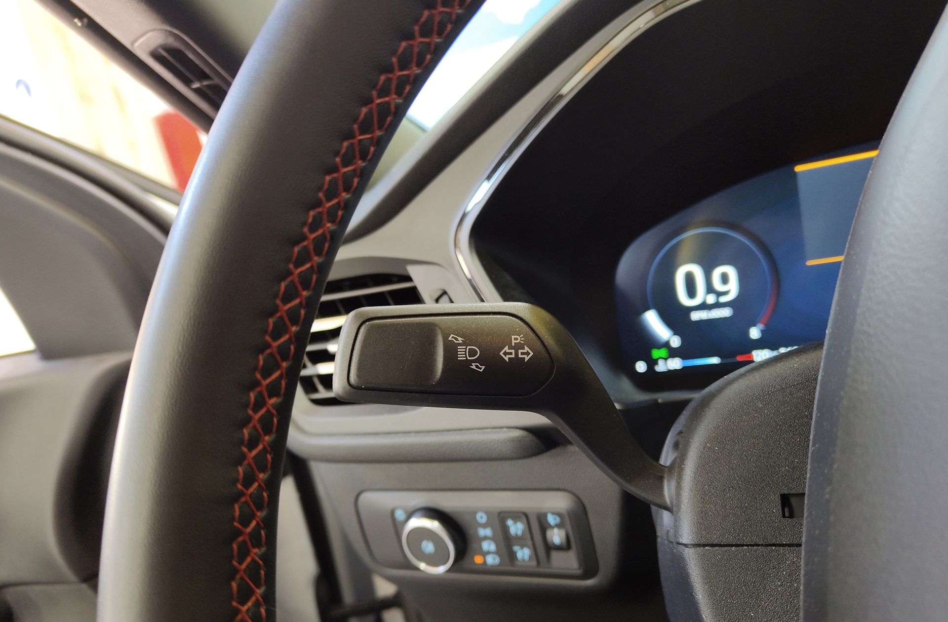 Ford Kuga 1.5T EcoBoost ST-Line 4x2 - foto 26