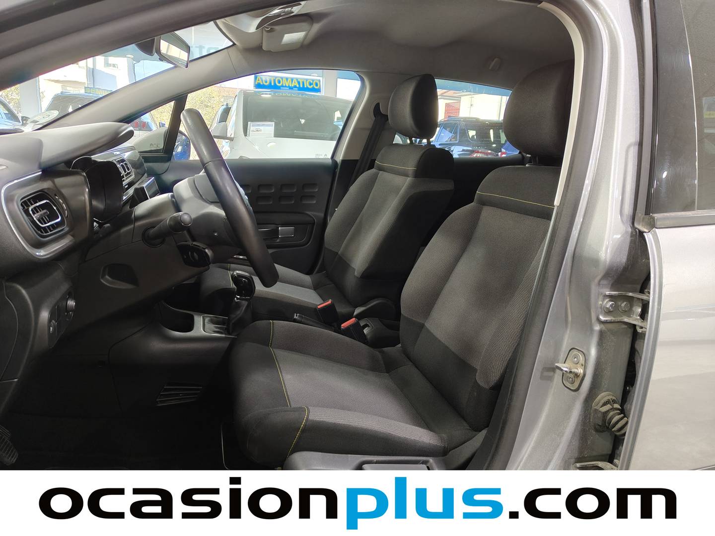 Foto asientos delanteros Citroën C3 Citroën C3 PureTech 82 Shine (83 CV)