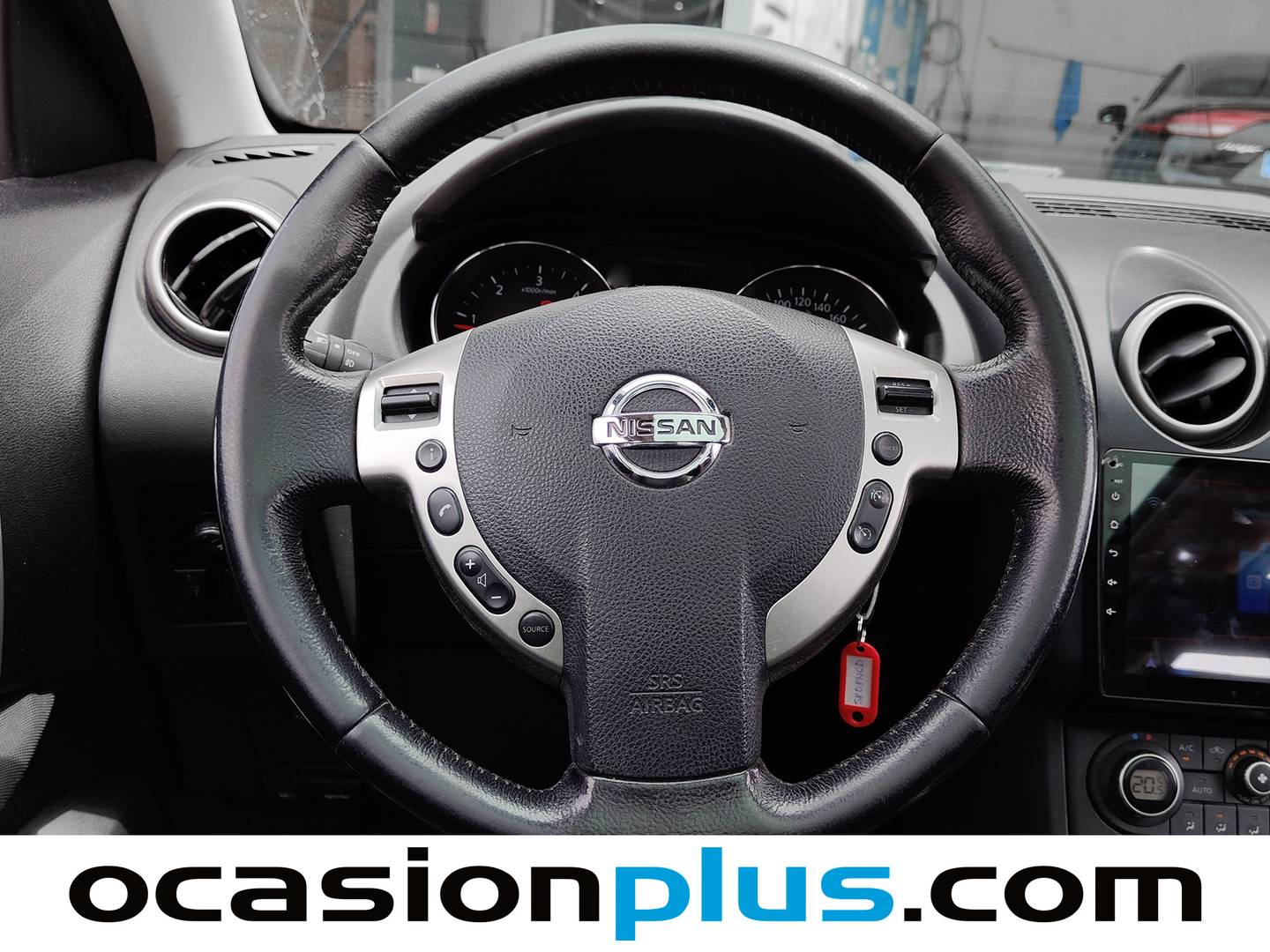 Equipamiento del Nissan QASHQAI Nissan Qashqai 2.0 dCi Tekna Sport Chrome 4x2 (150 CV)