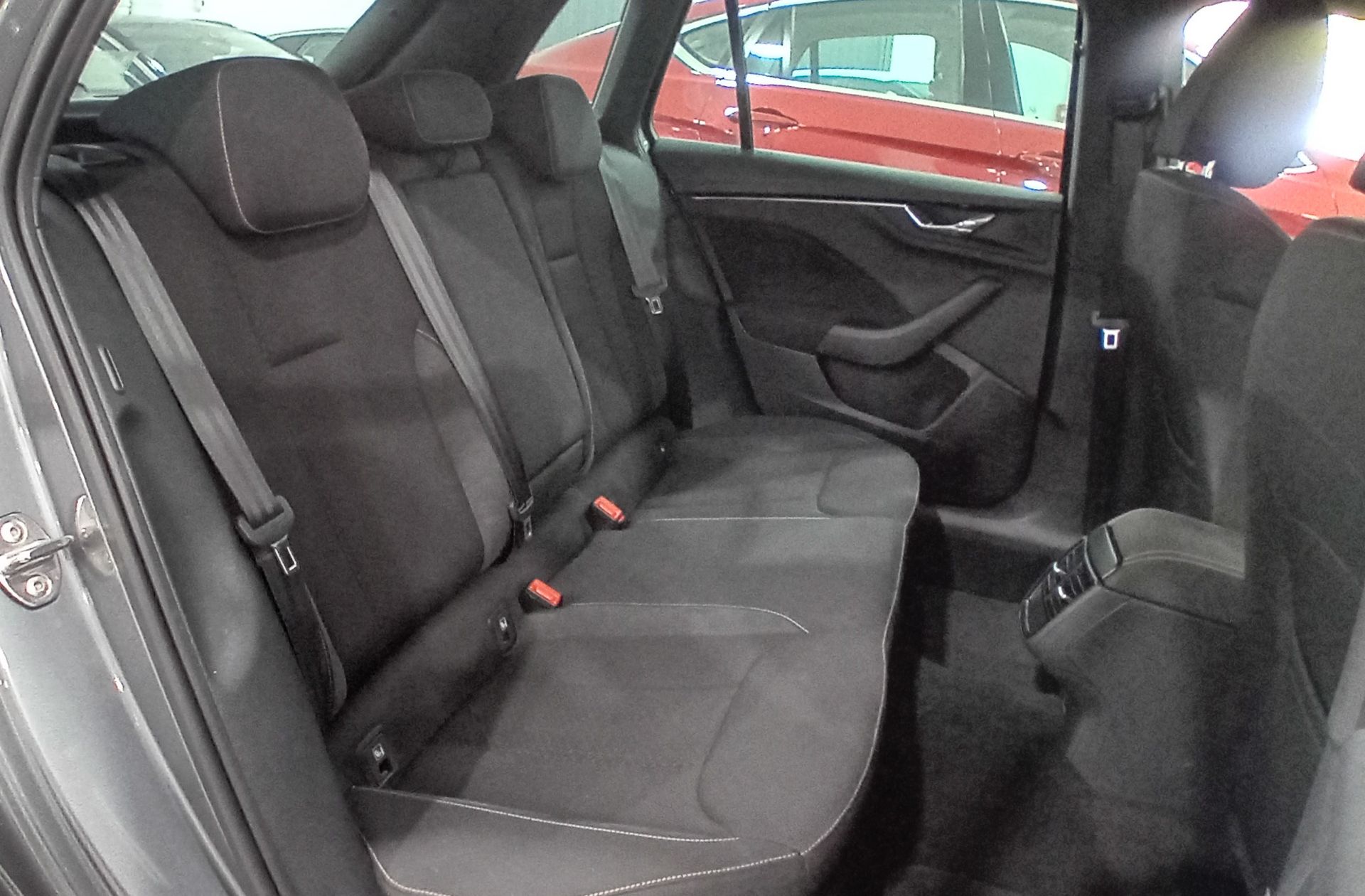 Škoda Kamiq 1.0 TSI Scout - foto 18