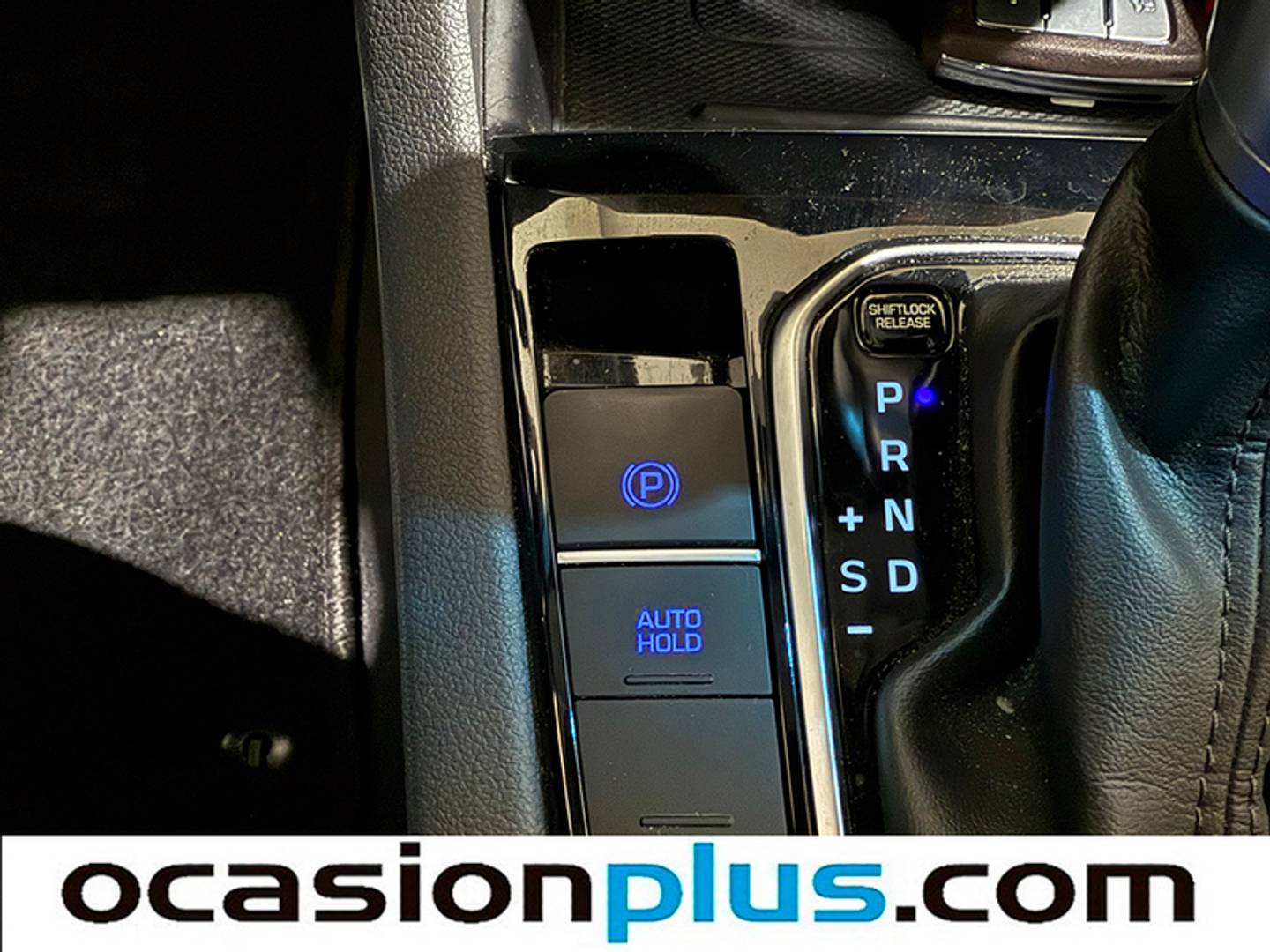 Foto Hyundai IONIQ Hyundai Ioniq 1.6 GDI PHEV Tecno DCT (141 CV)