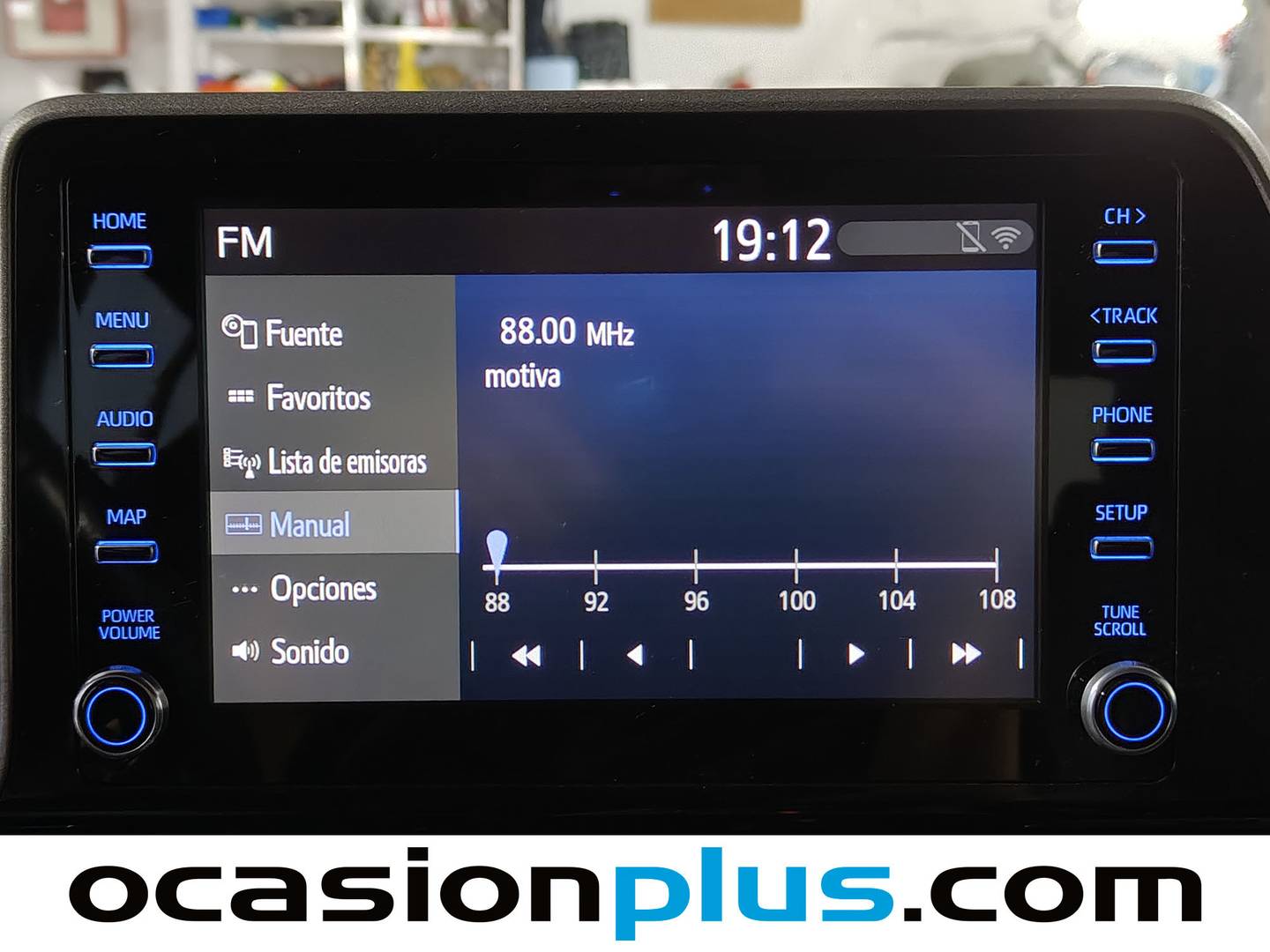 Toyota C-HR Toyota C-HR 1.8 125H Active (122 CV) 122cv