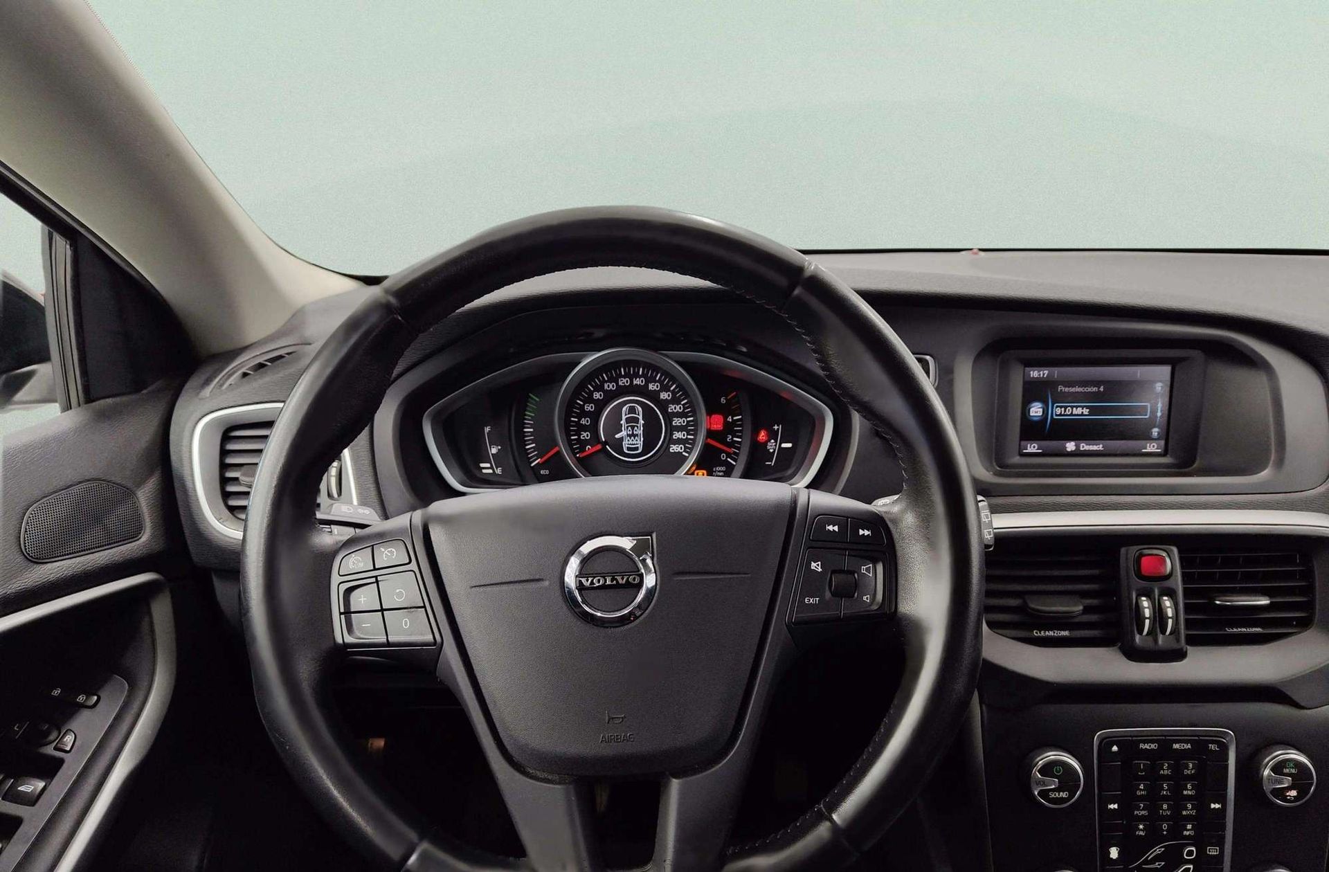 Volvo V40 D2 Kinetic - foto 20