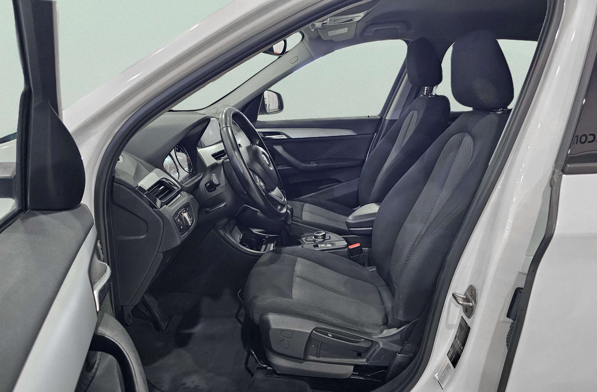 BMW X1 sDrive18d - foto 11