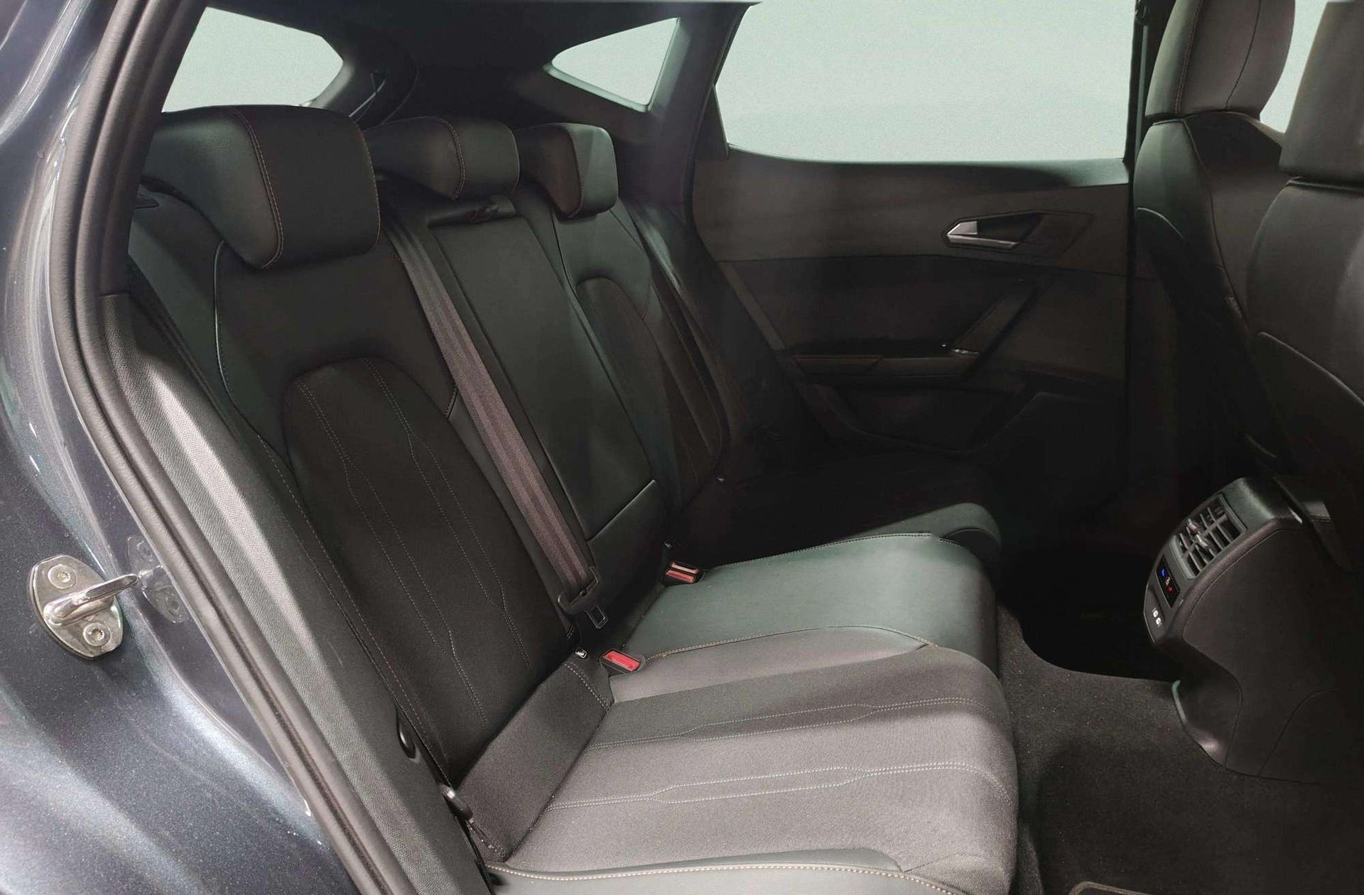 Cupra Formentor 1.5 eTSI DSG - foto 23