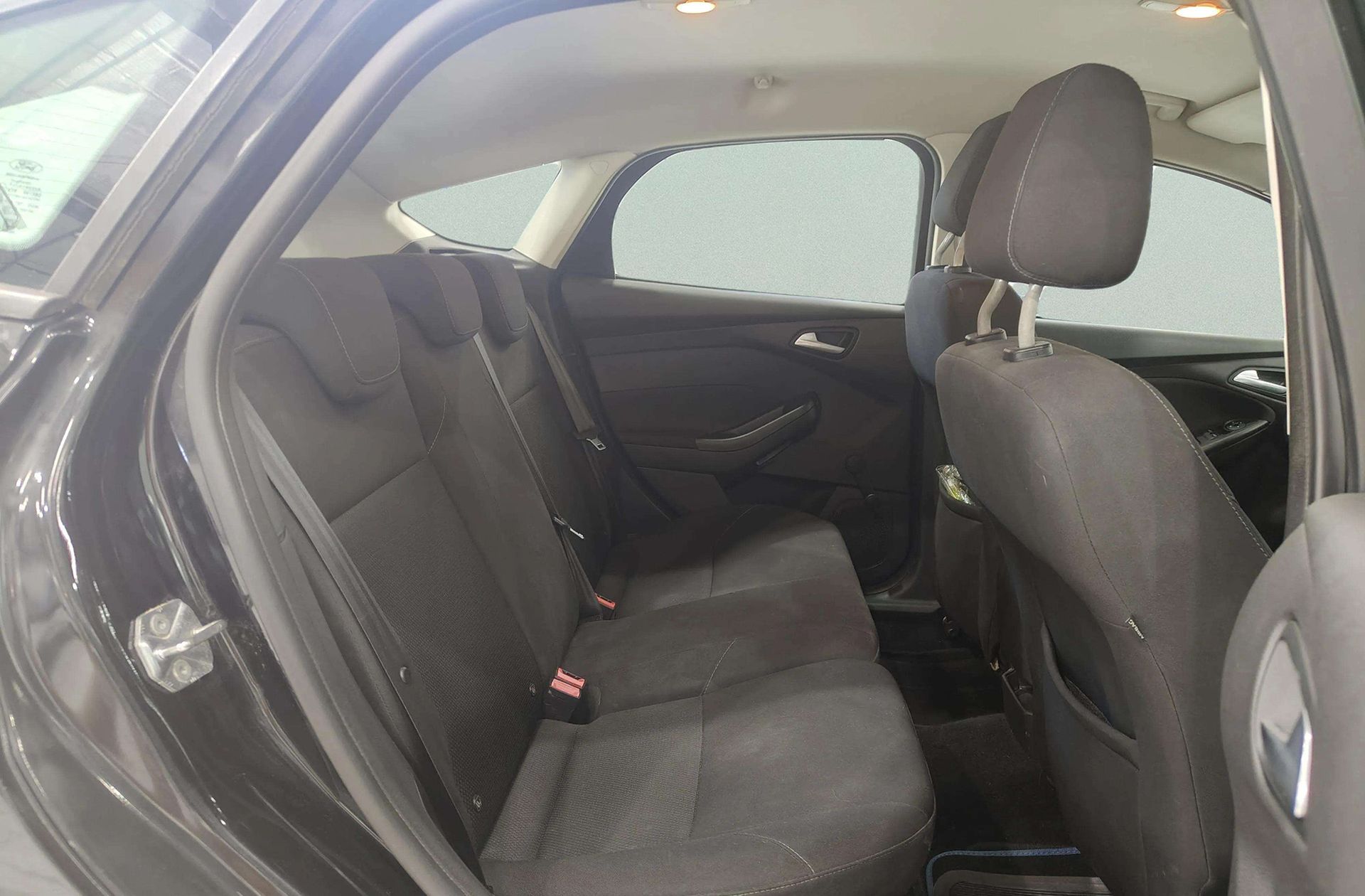 Ford Focus 1.6 TDCi Trend+ - foto 12
