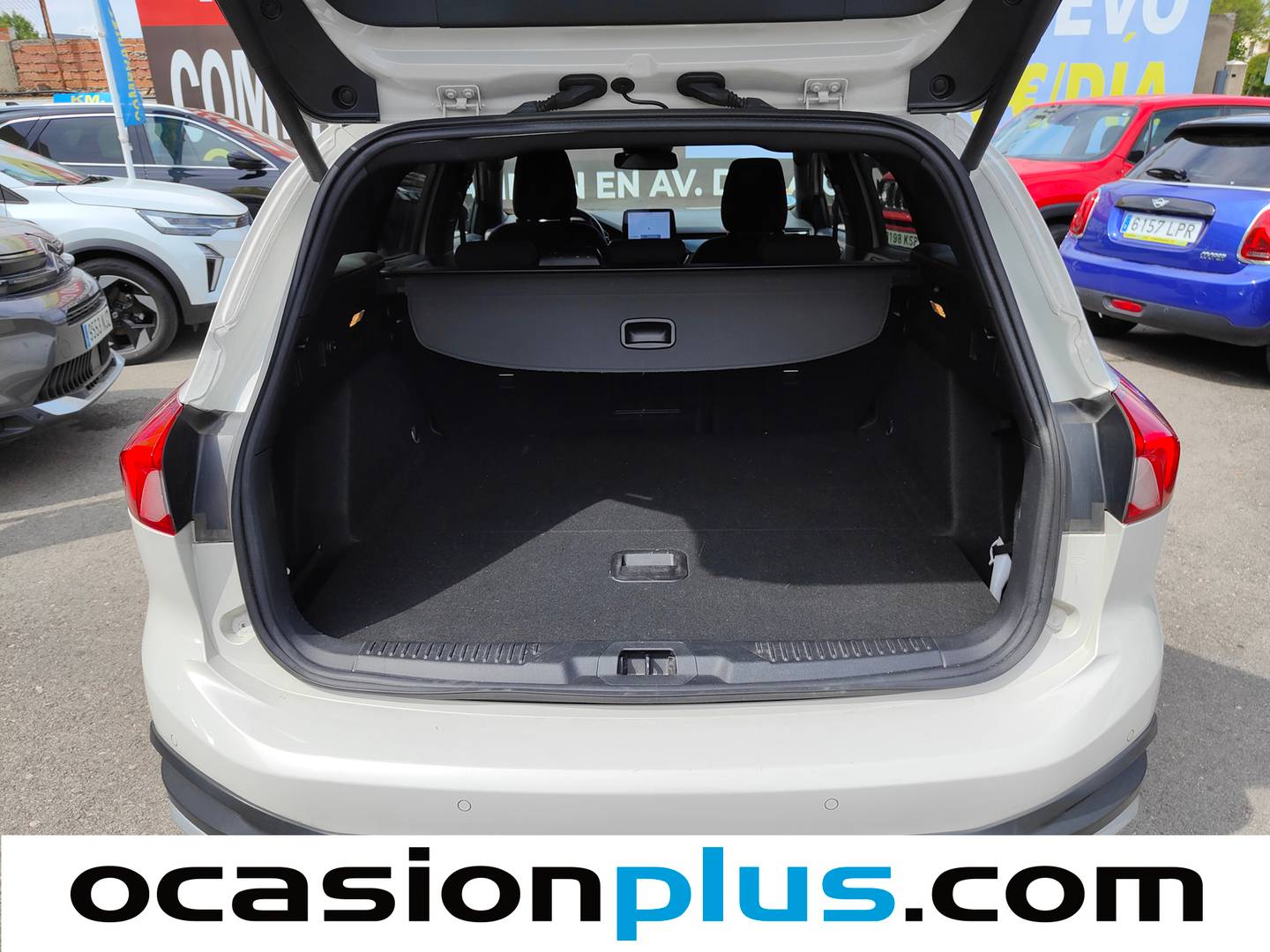 Fotos maletero Ford Focus FORD Focus 1.0 Ecoboost MHEV Active X SB (125 CV)