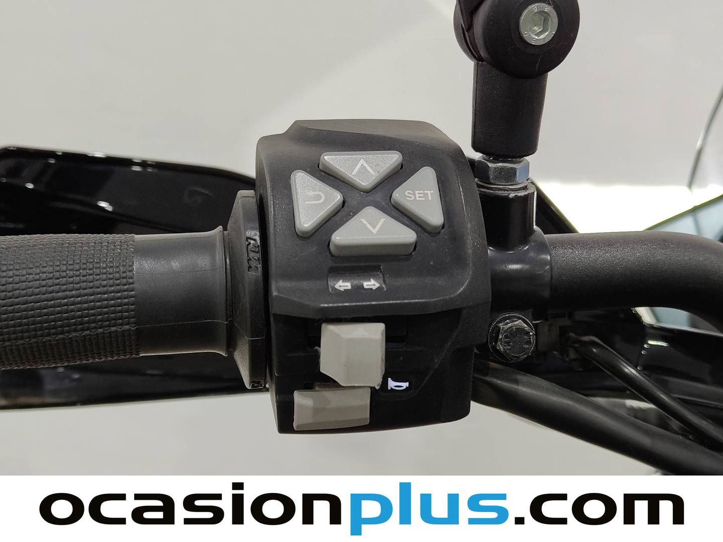 Equipamiento del KTM Adventure 390 ABS KTM Adventure 390 ABS 390 ABS (44 CV)