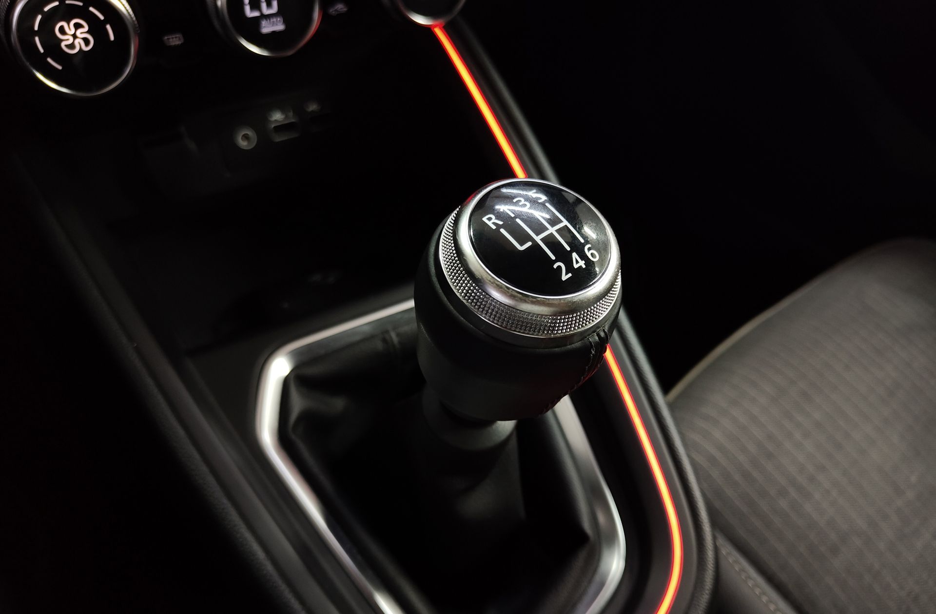 Renault Clio Techno TCe - foto 5