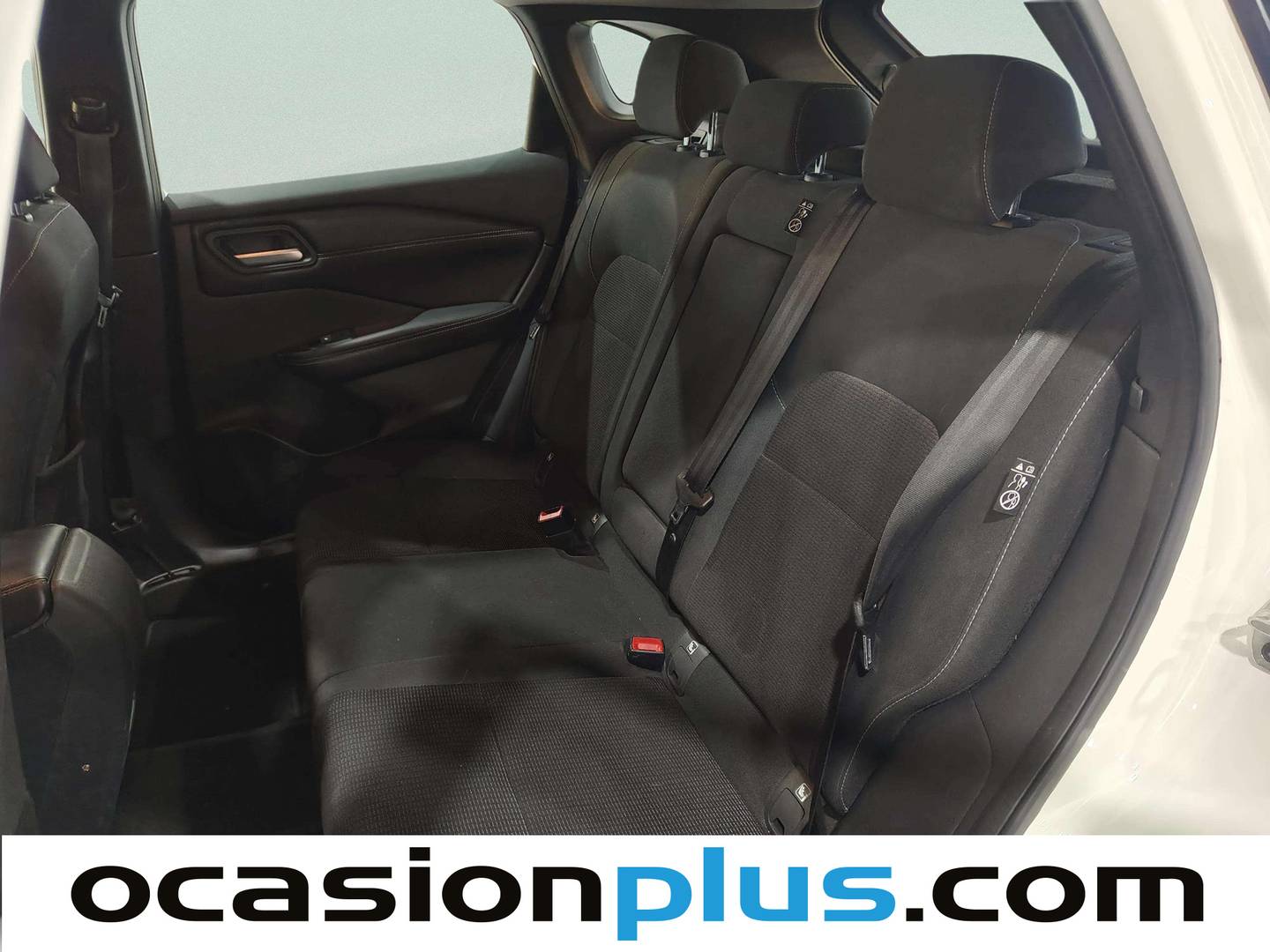 Foto asientos traseros Nissan QASHQAI Nissan Qashqai DIG-T 140 mHEV Acenta 4x2 (140 CV)