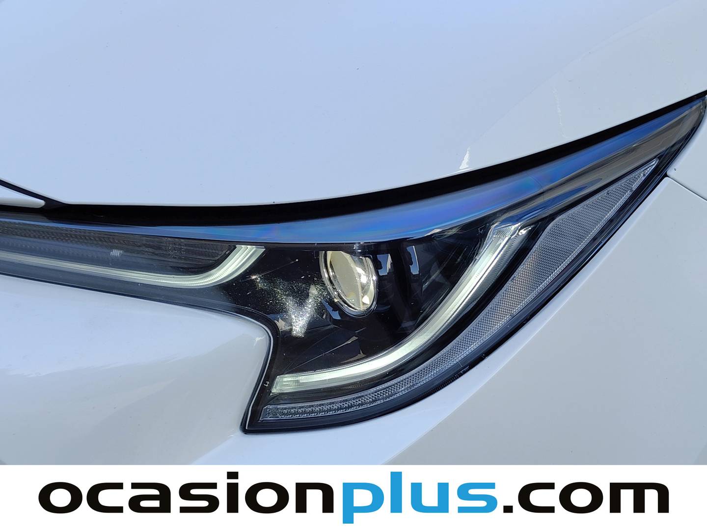 Equipamiento del Toyota Corolla Toyota Corolla 180H FEEL! E-CVT (180 CV)