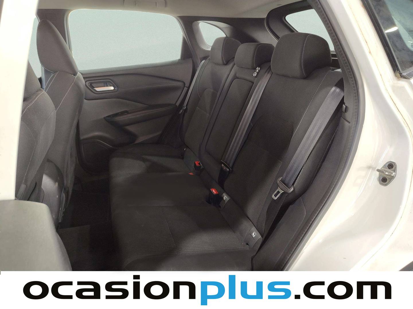 Foto asientos traseros Nissan QASHQAI Nissan Qashqai DIG-T 140 mHEV Acenta 4x2 (140 CV)