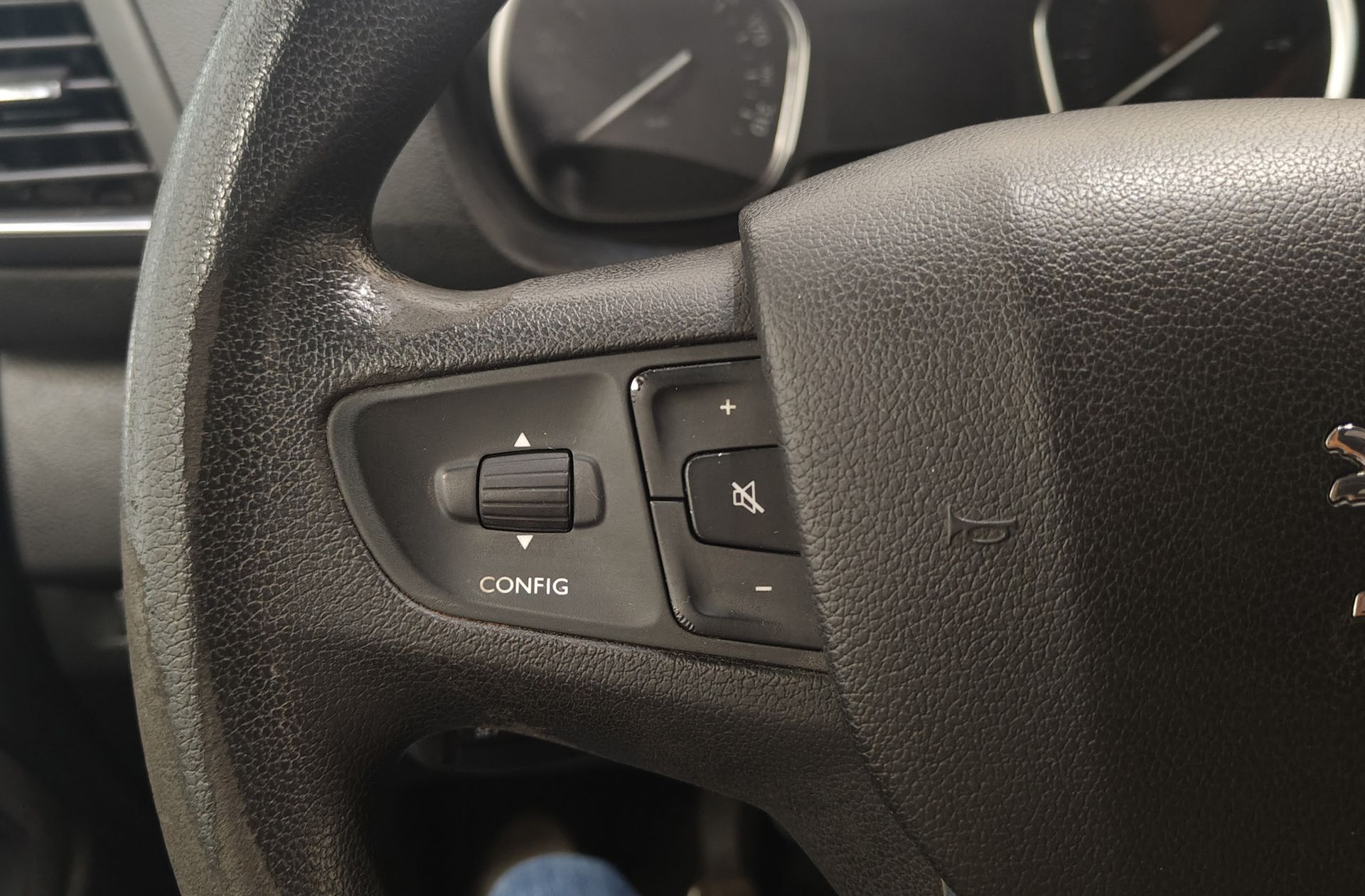 Peugeot Traveller 1.6 BlueHDi Business Compact - foto 30