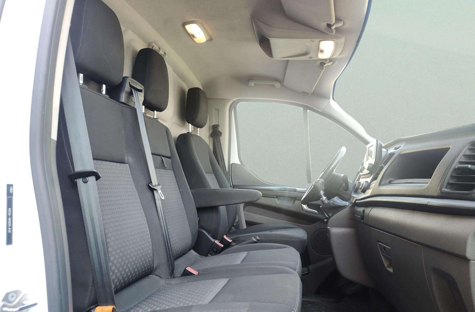 Ford Transit Custom Furgon 2.0 TDCi 280 L1 Trend - foto 13