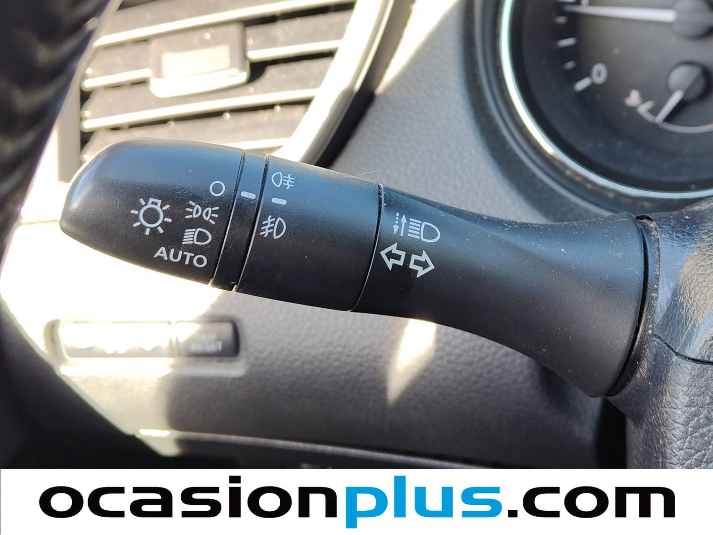 Extras y acabados del Nissan QASHQAI Nissan Qashqai dCi 110 S&S Acenta 4x2 (110 CV)