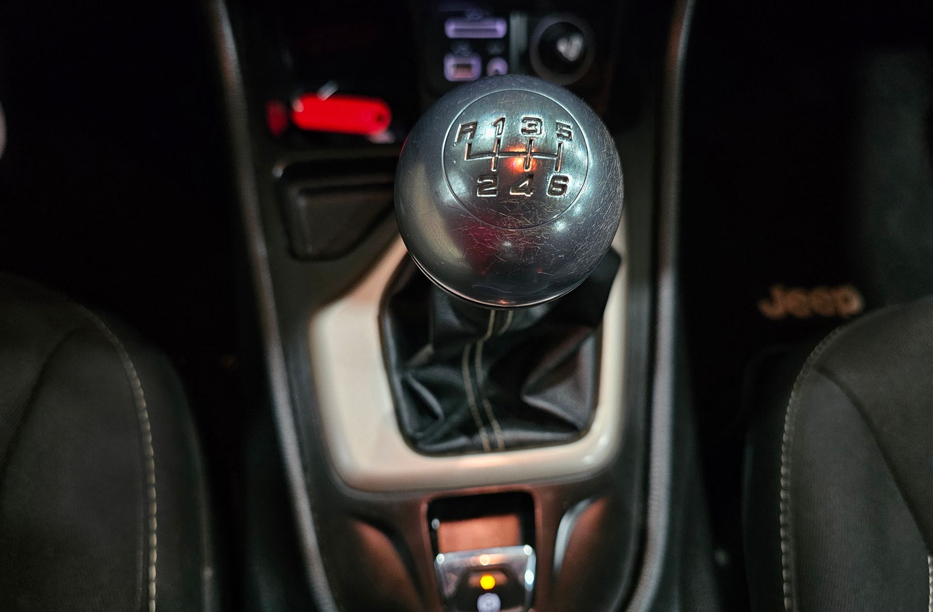 Jeep Cherokee 2.0 Diesel Longitude 4x2 - foto 5