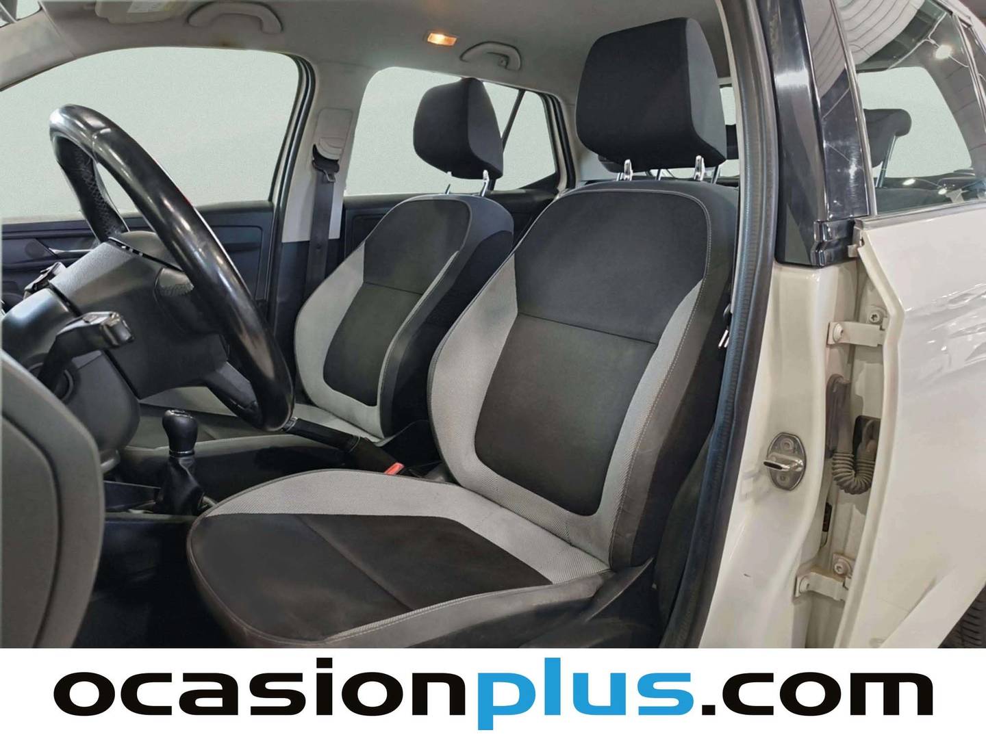 Foto asientos delanteros Skoda Fabia Skoda Fabia 1.0 MPI Ambition (75 CV)