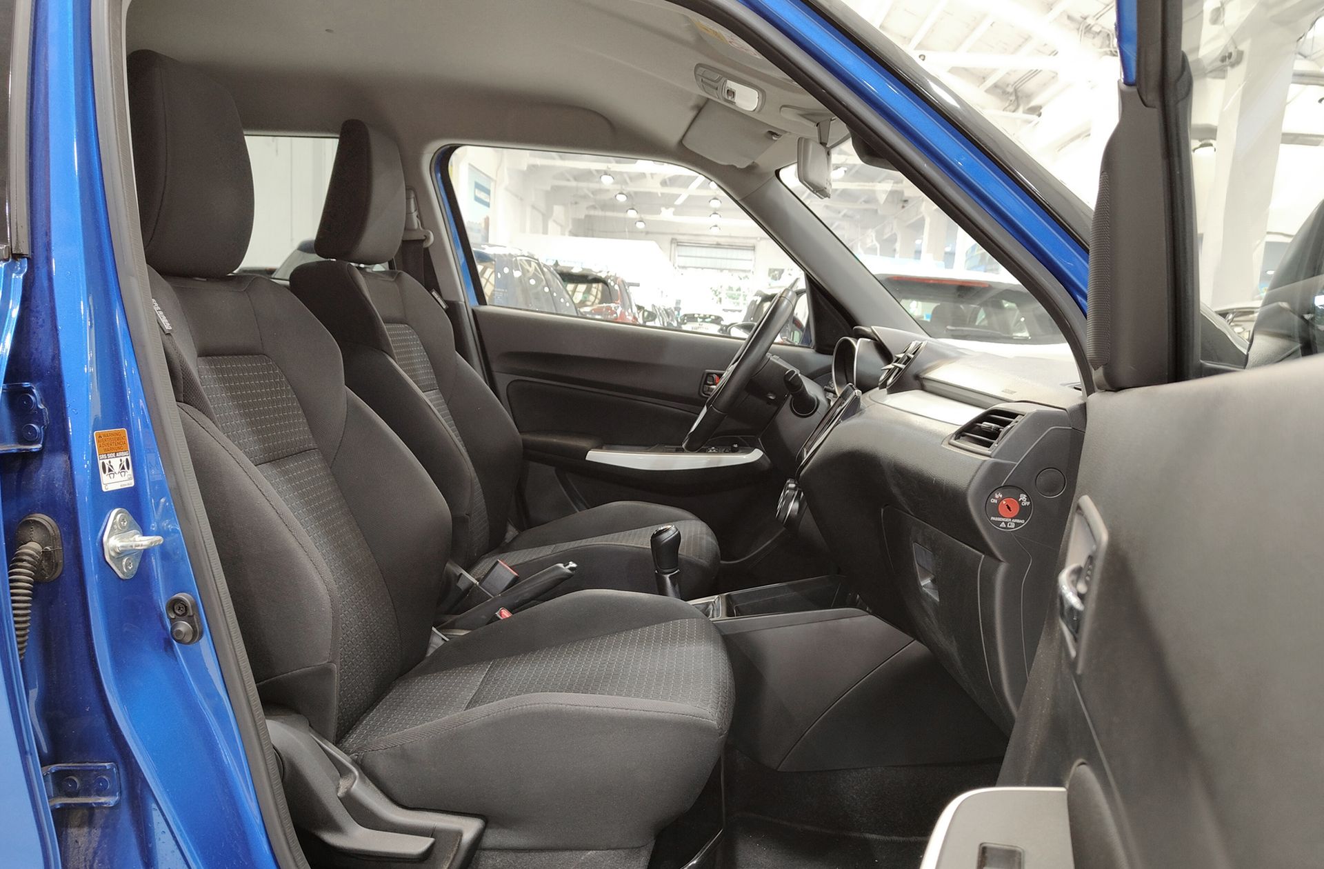 Suzuki Swift 1.2 GLX Mild Hybrid - foto 21