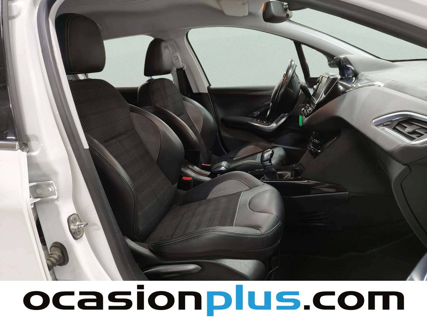 Foto Peugeot 2008 Peugeot 2008 PureTech 110 S&S Allure (110 CV)