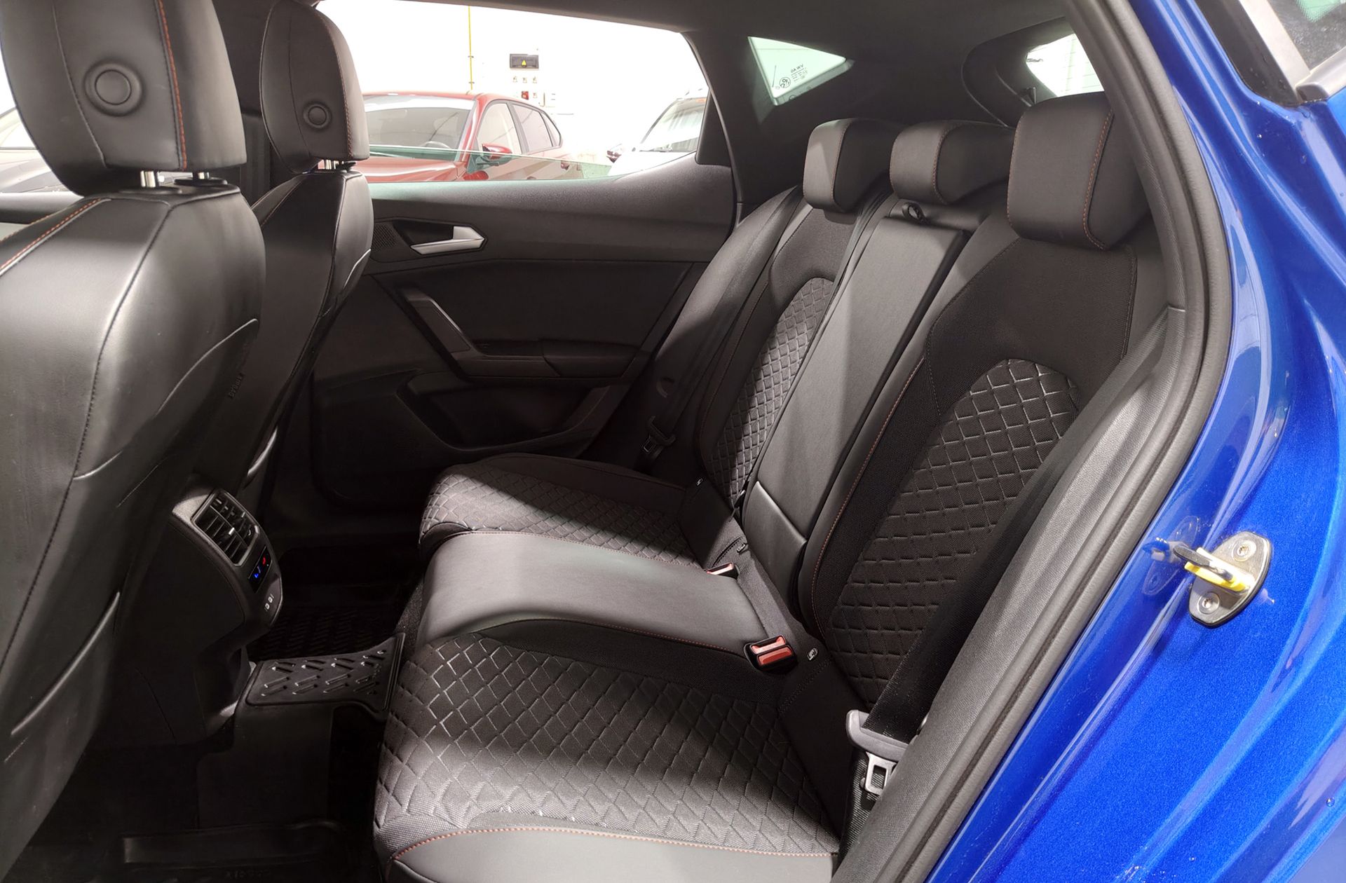 SEAT León 1.0 eTSI FR XL DSG - foto 12