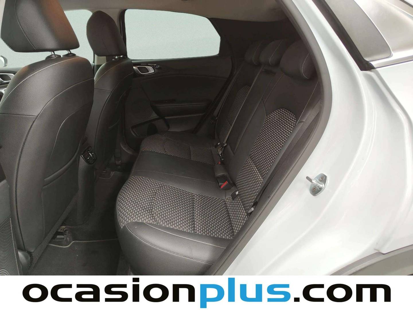 Foto asientos traseros KIA XCeed KIA XCeed 1.5 MHEV iMT Tech (160 CV)