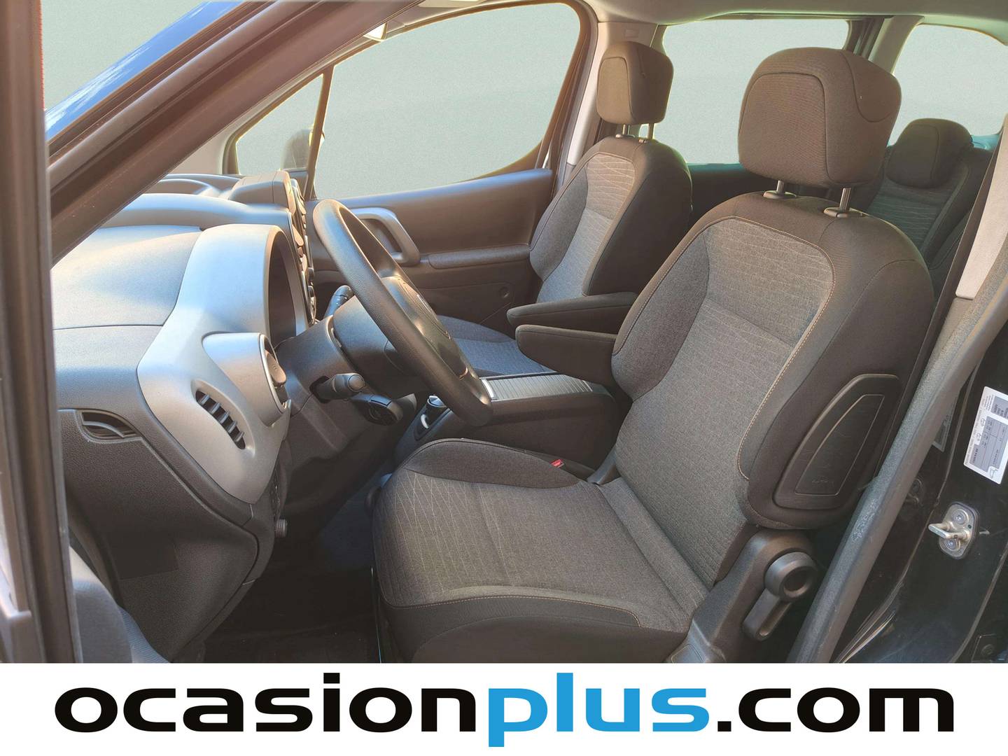 Foto asientos delanteros Citroën Berlingo Citroën Berlingo Combi BlueHDi 100 Multispace XTR Plus (100 CV)