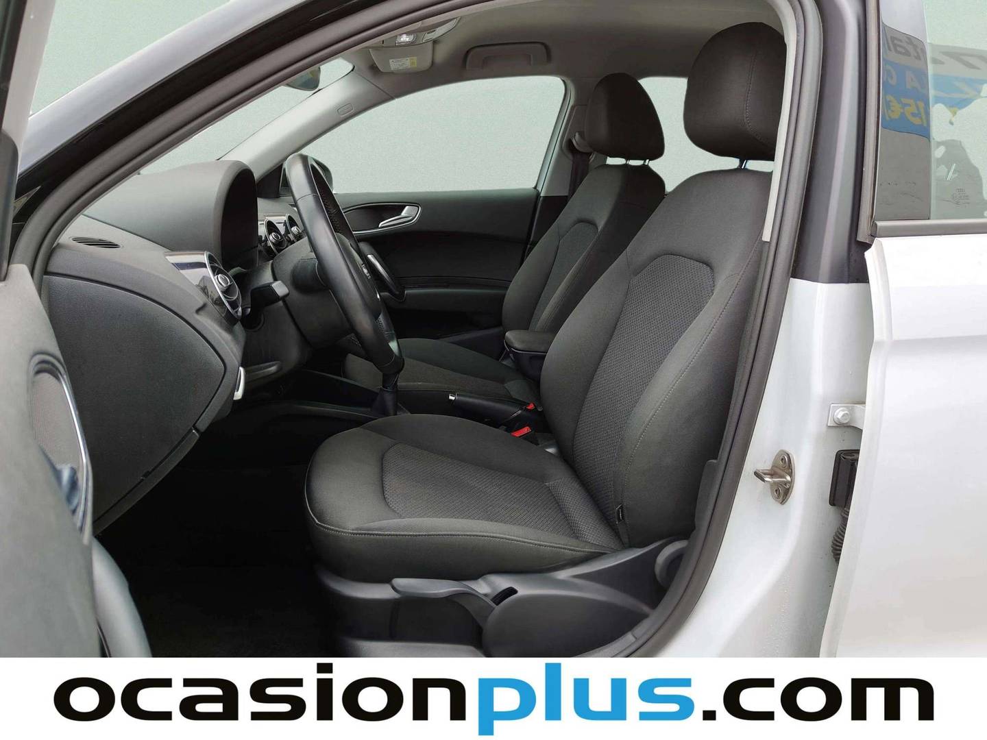 Foto asientos delanteros Audi A1 Audi A1 Sportback Active Kit 1.6 TDI (116 CV)